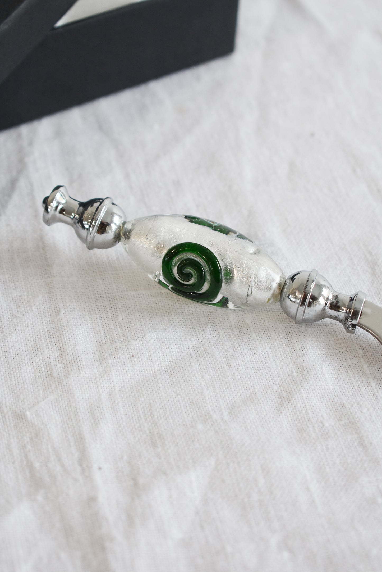 Smashing Art Glass Koru cheese knife