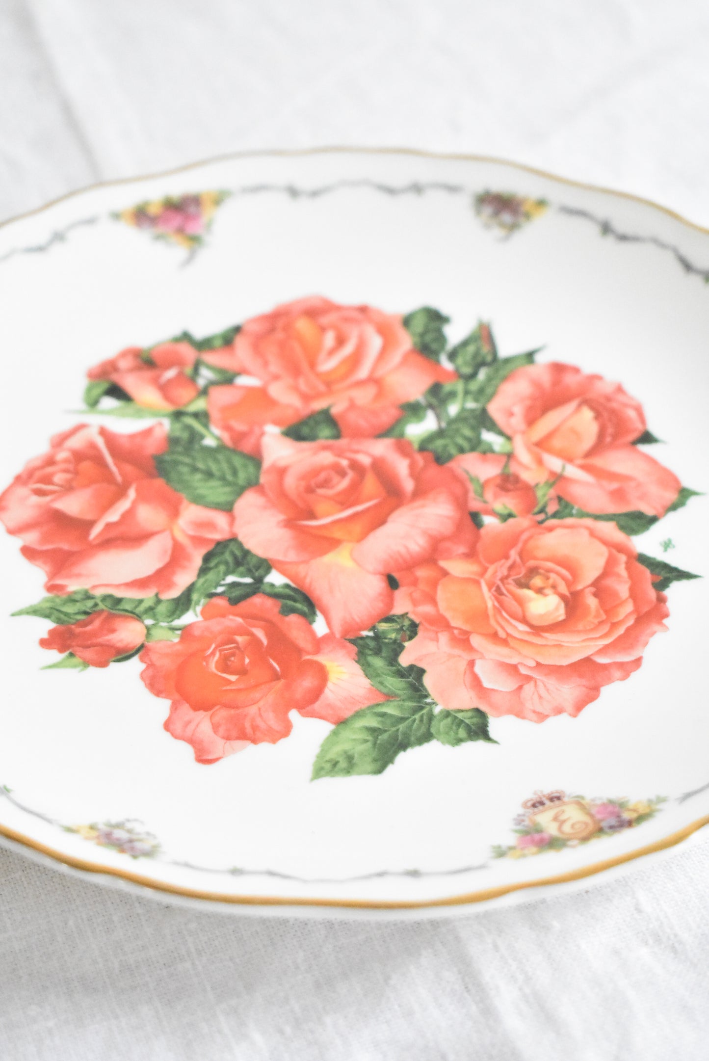 Vintage Royal Albert Bone China 'Elizabeth of Glamis' Plate, Queen Mothers Favourite Flower Collection