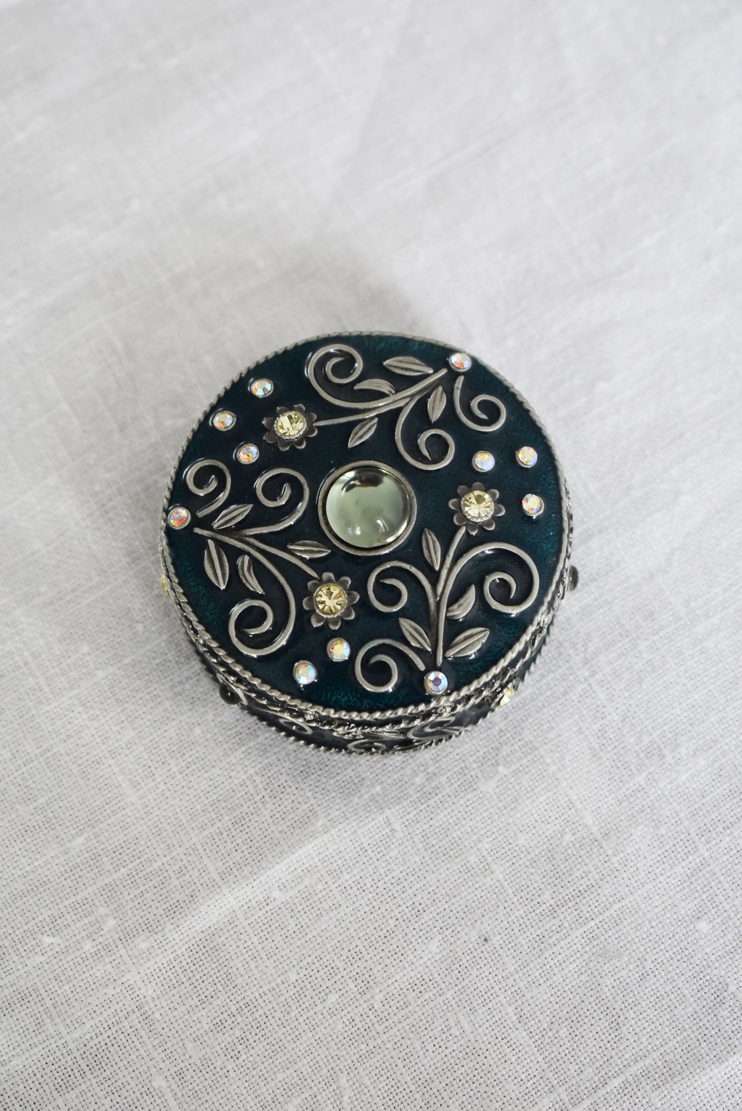 Gorgeous metal floral trinket box