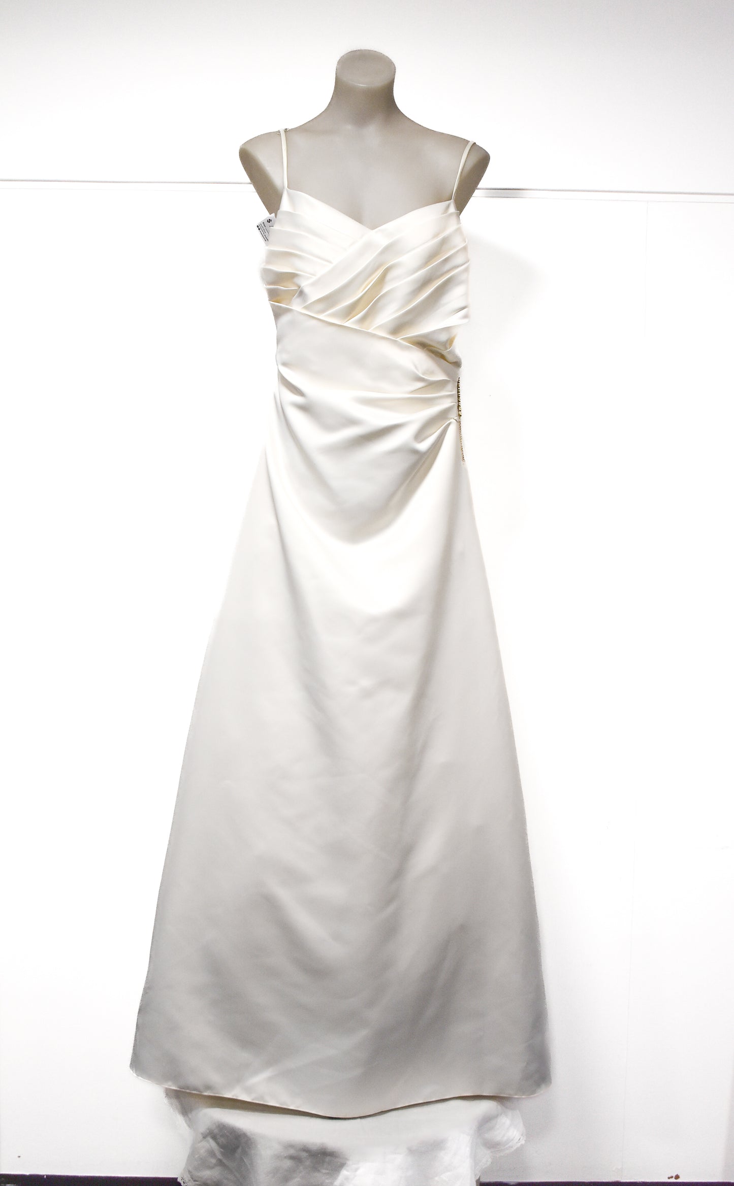 Gorgeous Mari Gourlay wedding dress, 14