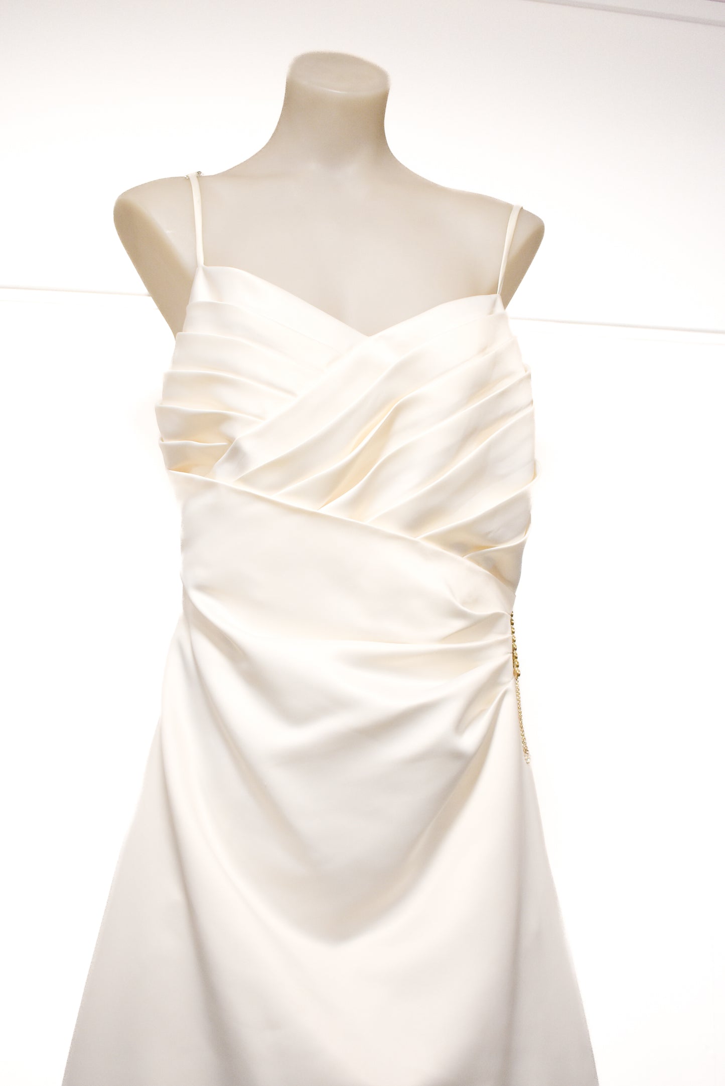 Gorgeous Mari Gourlay wedding dress, 14