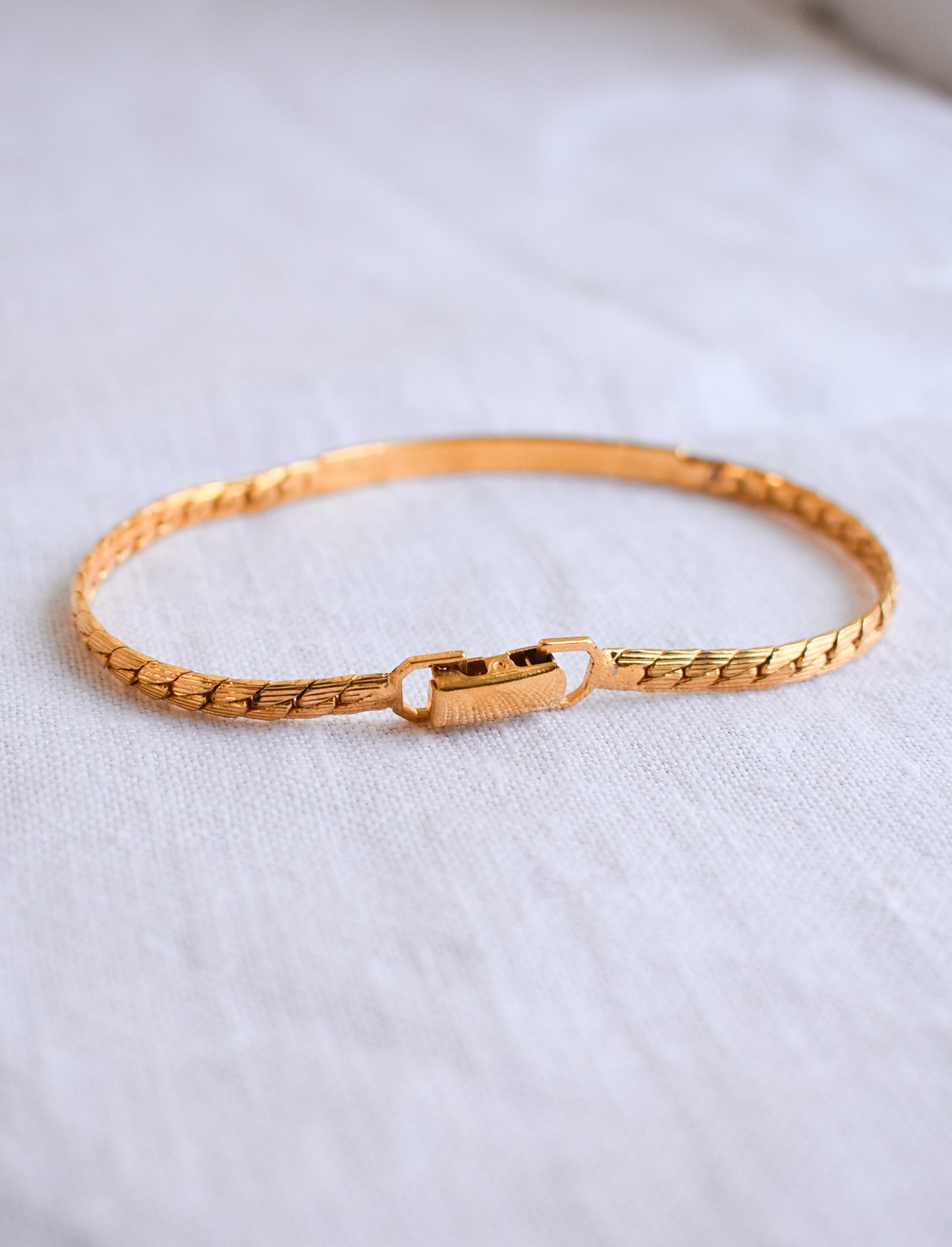 Standout "gold" chain bracelet