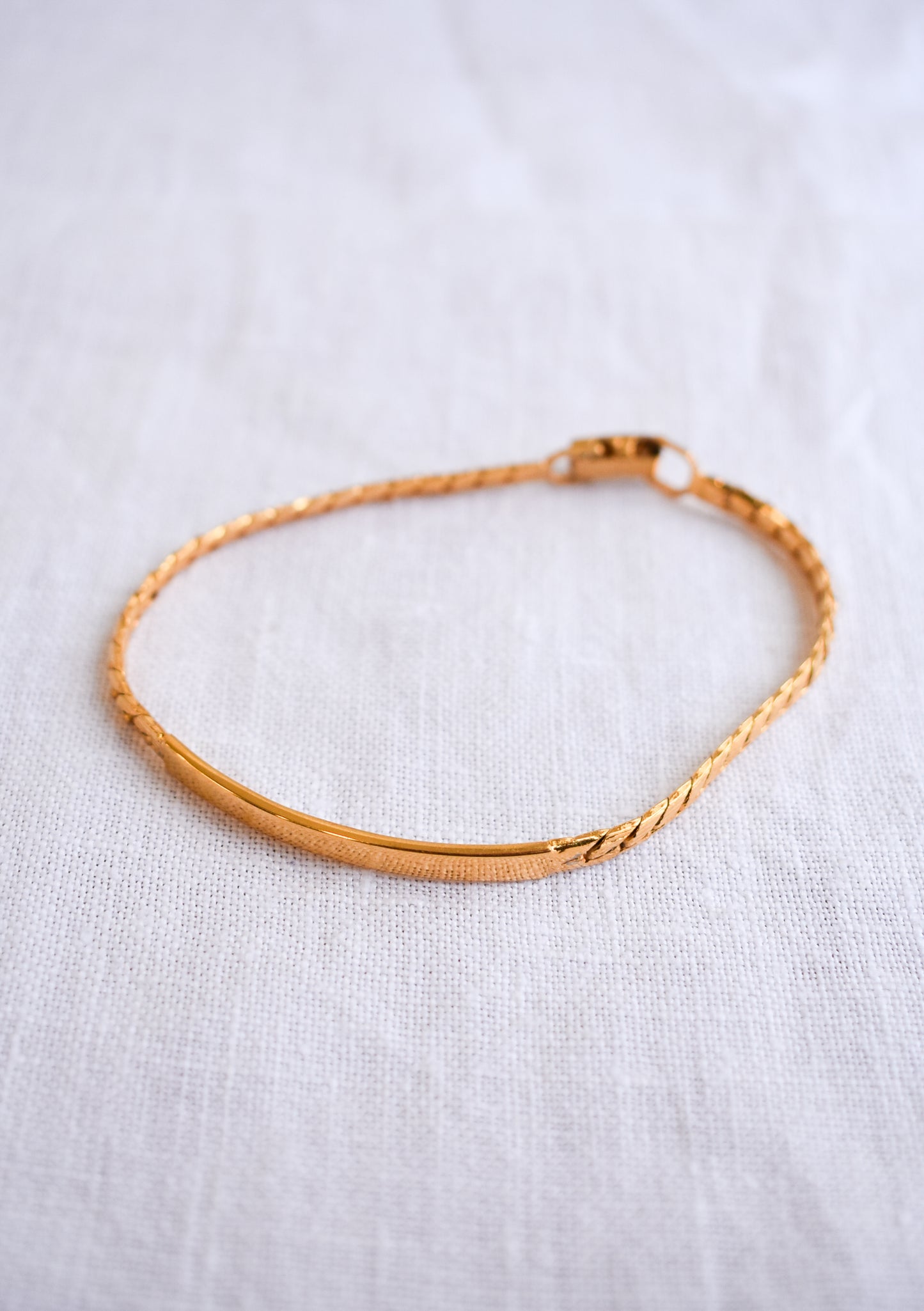 Standout "gold" chain bracelet