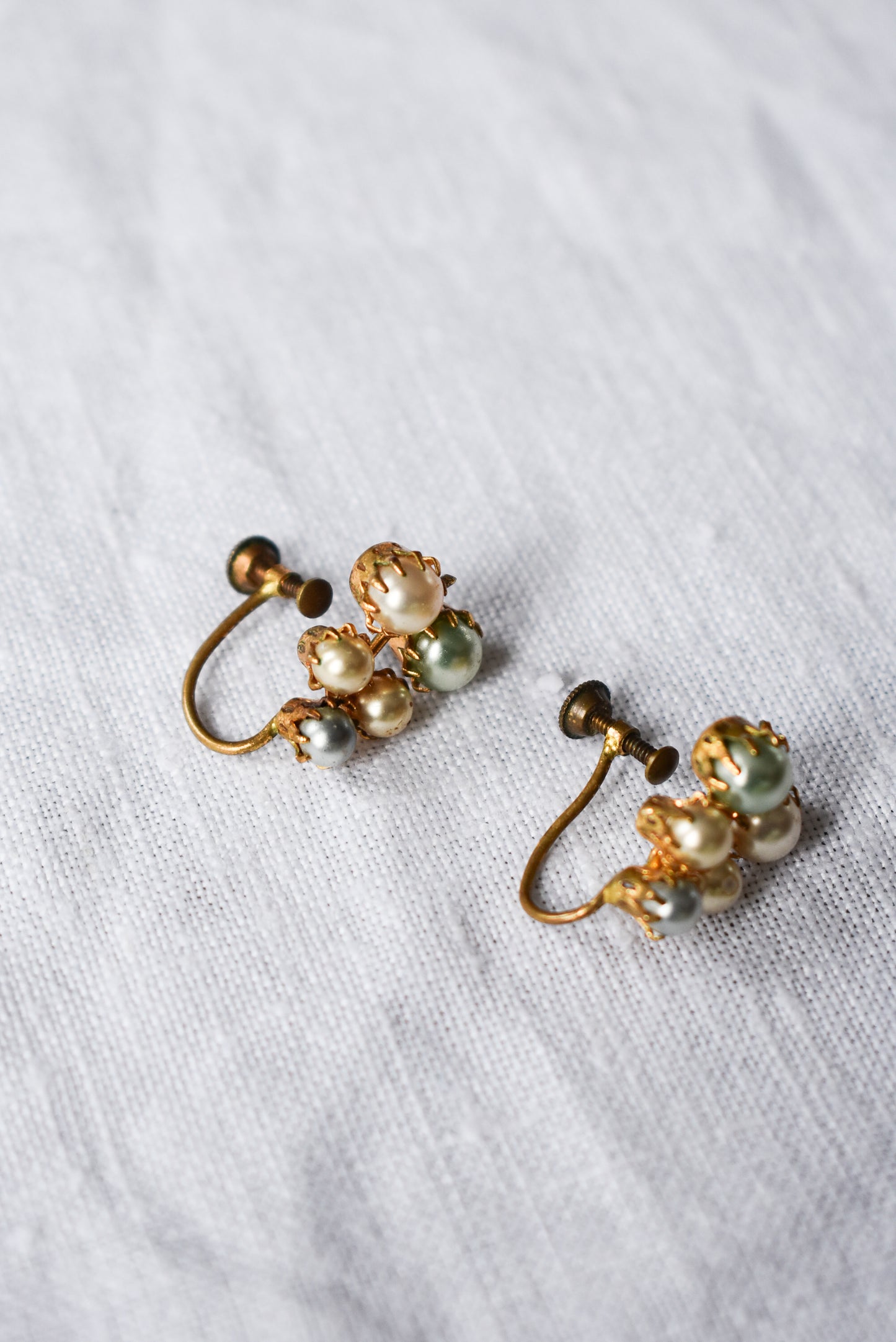 Vintage screw on faux pearl earrings