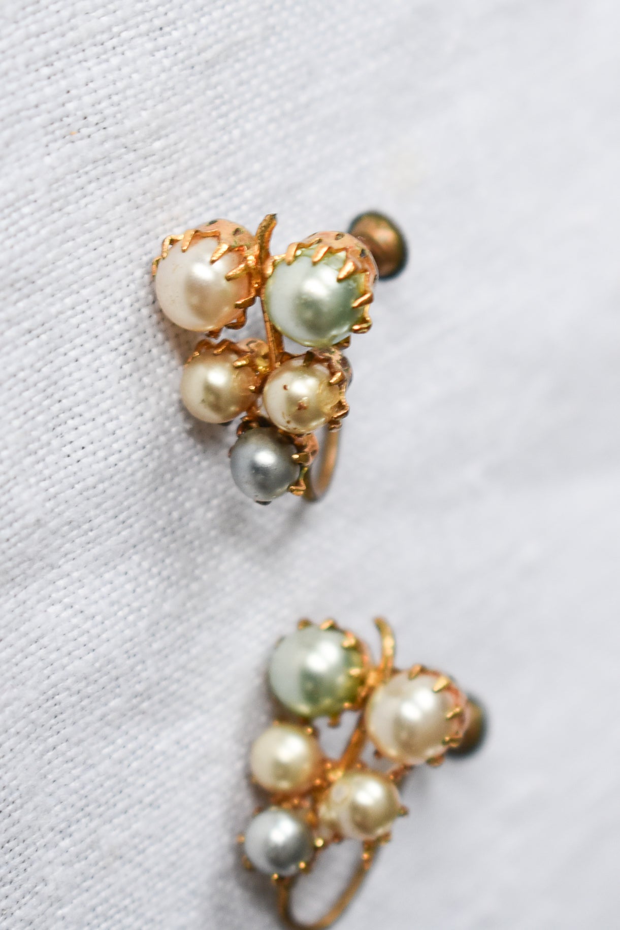 Vintage screw on faux pearl earrings