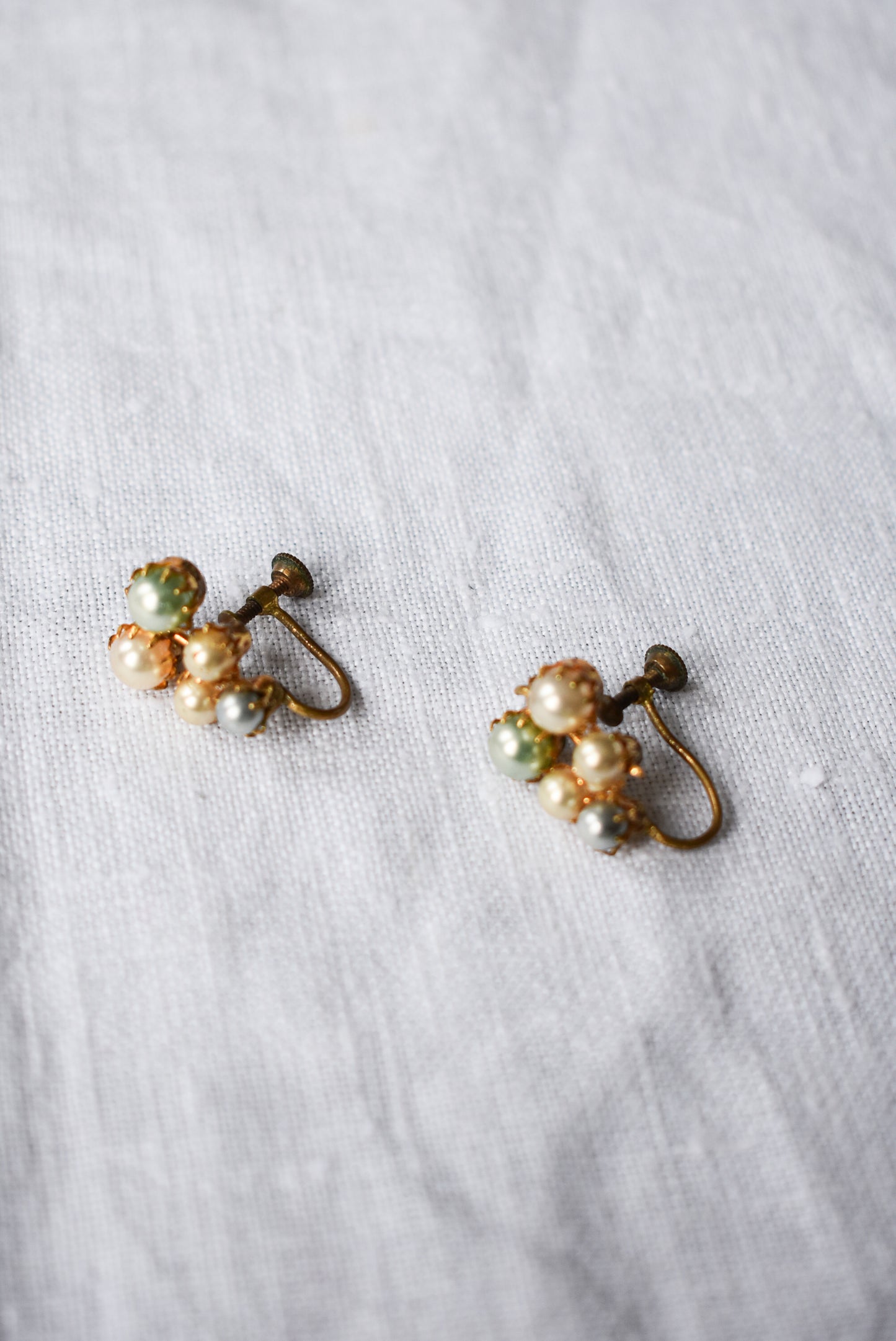 Vintage screw on faux pearl earrings