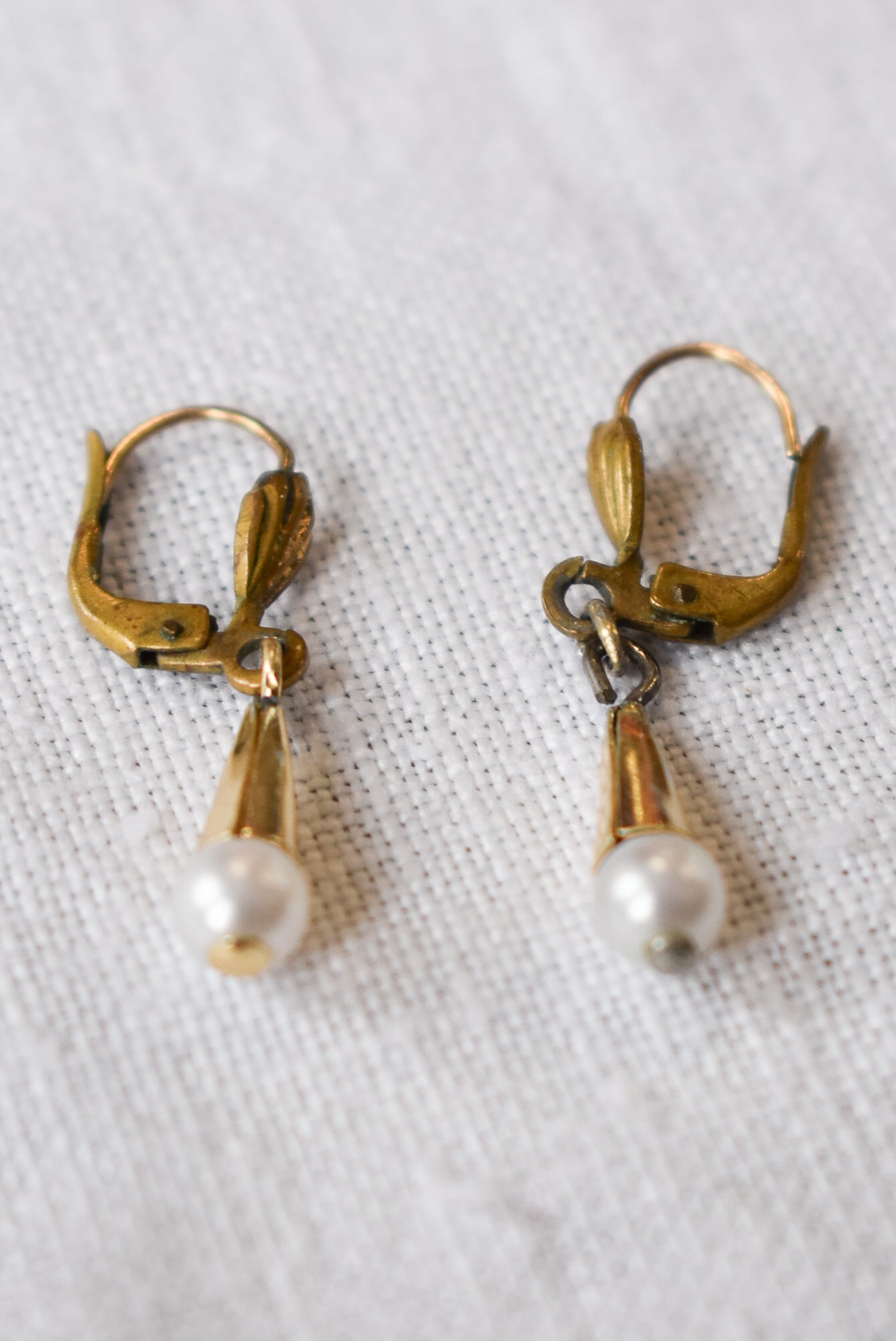 Vintage faux pearl drop earrings