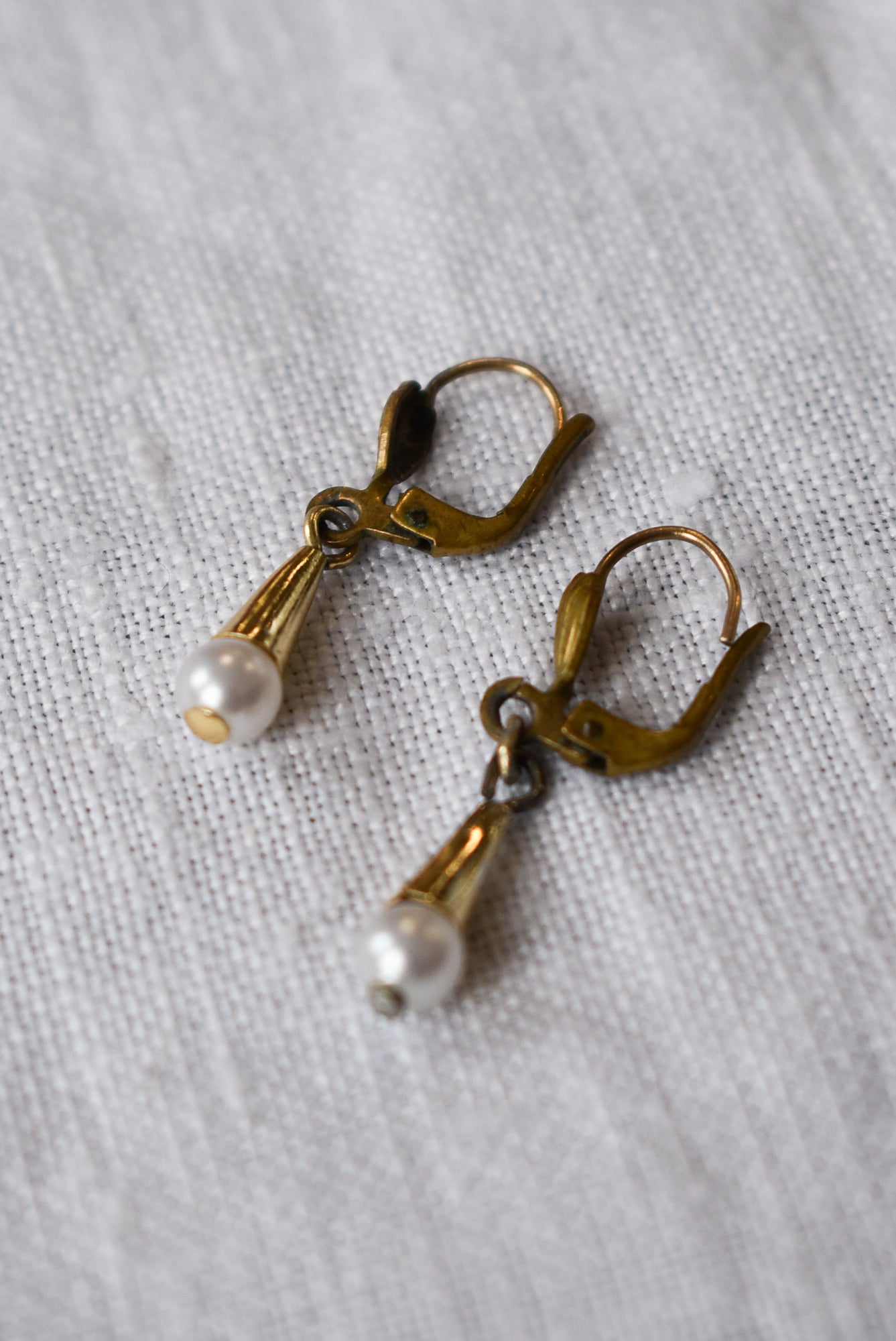 Vintage faux pearl drop earrings