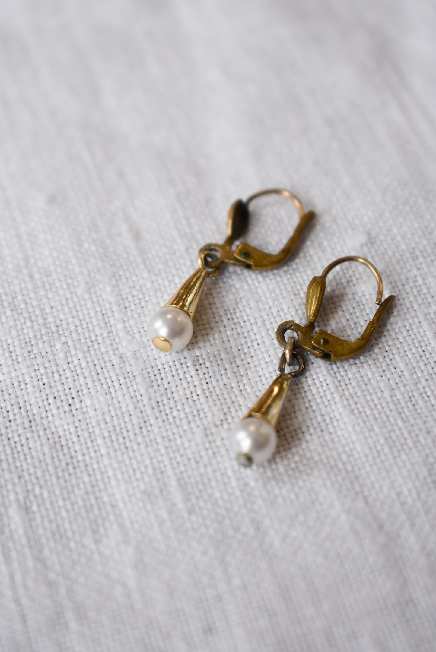 Vintage faux pearl drop earrings