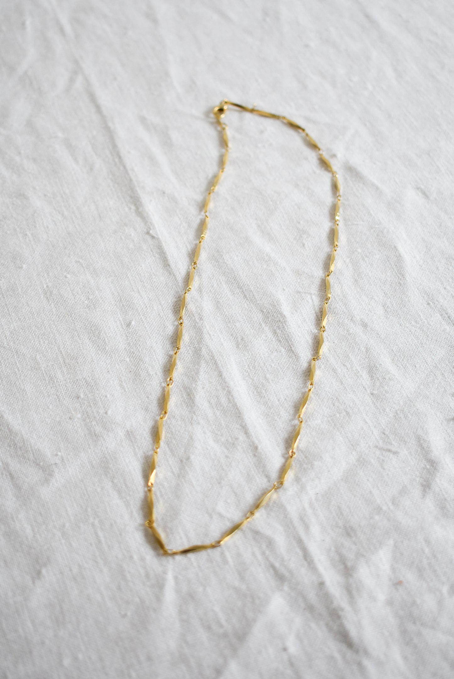 Retro golden beaded chain necklace