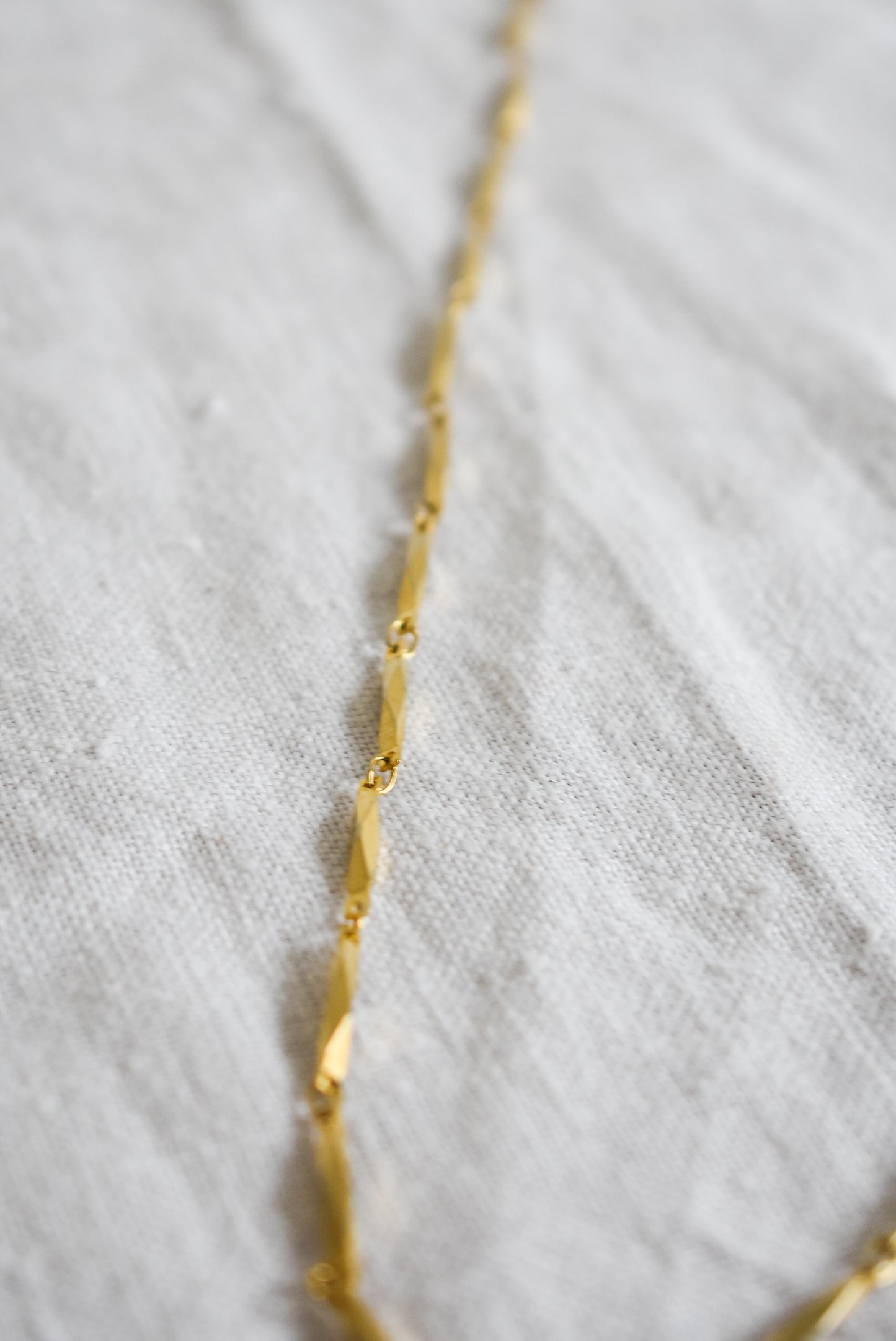 Retro golden beaded chain necklace