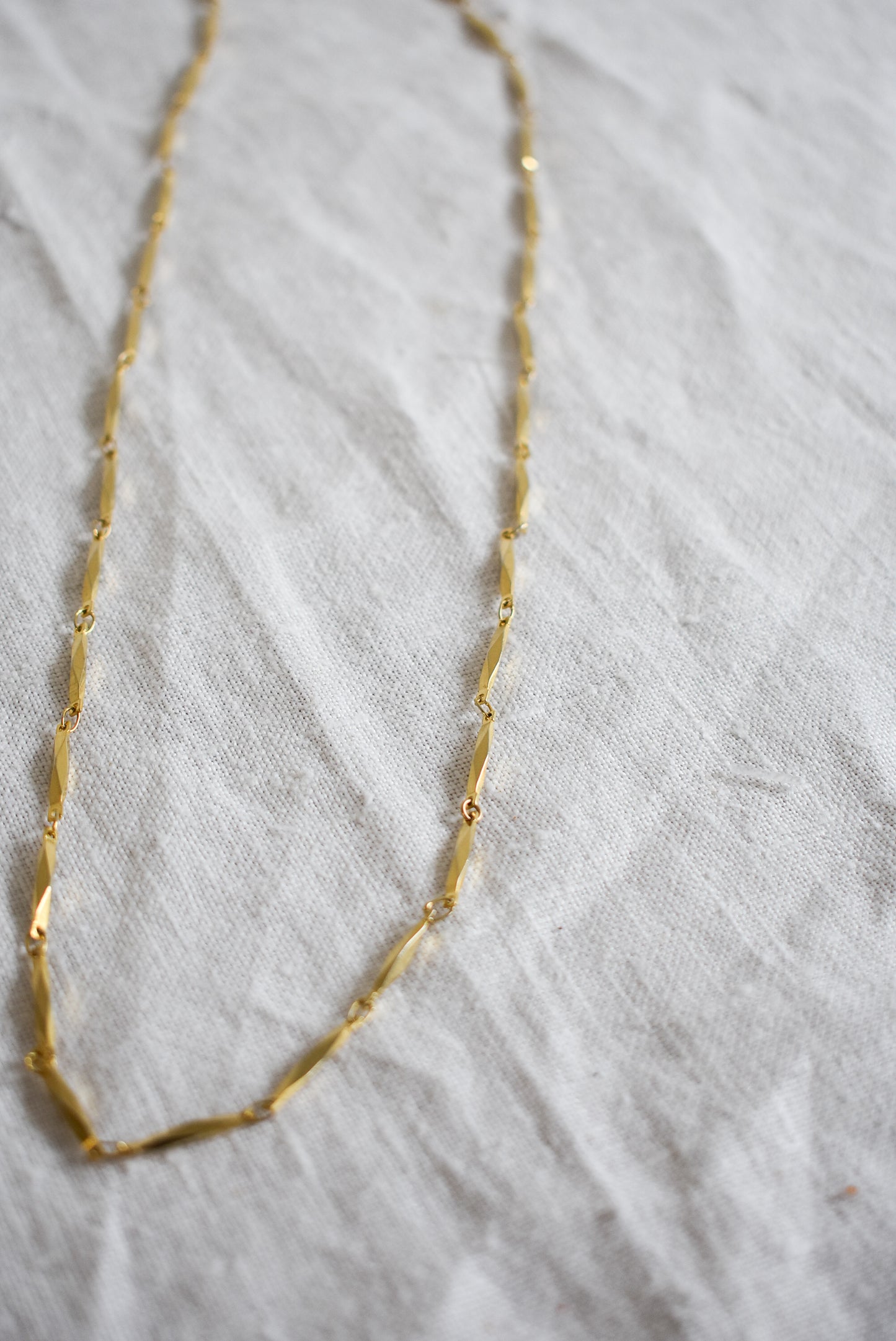 Retro golden beaded chain necklace