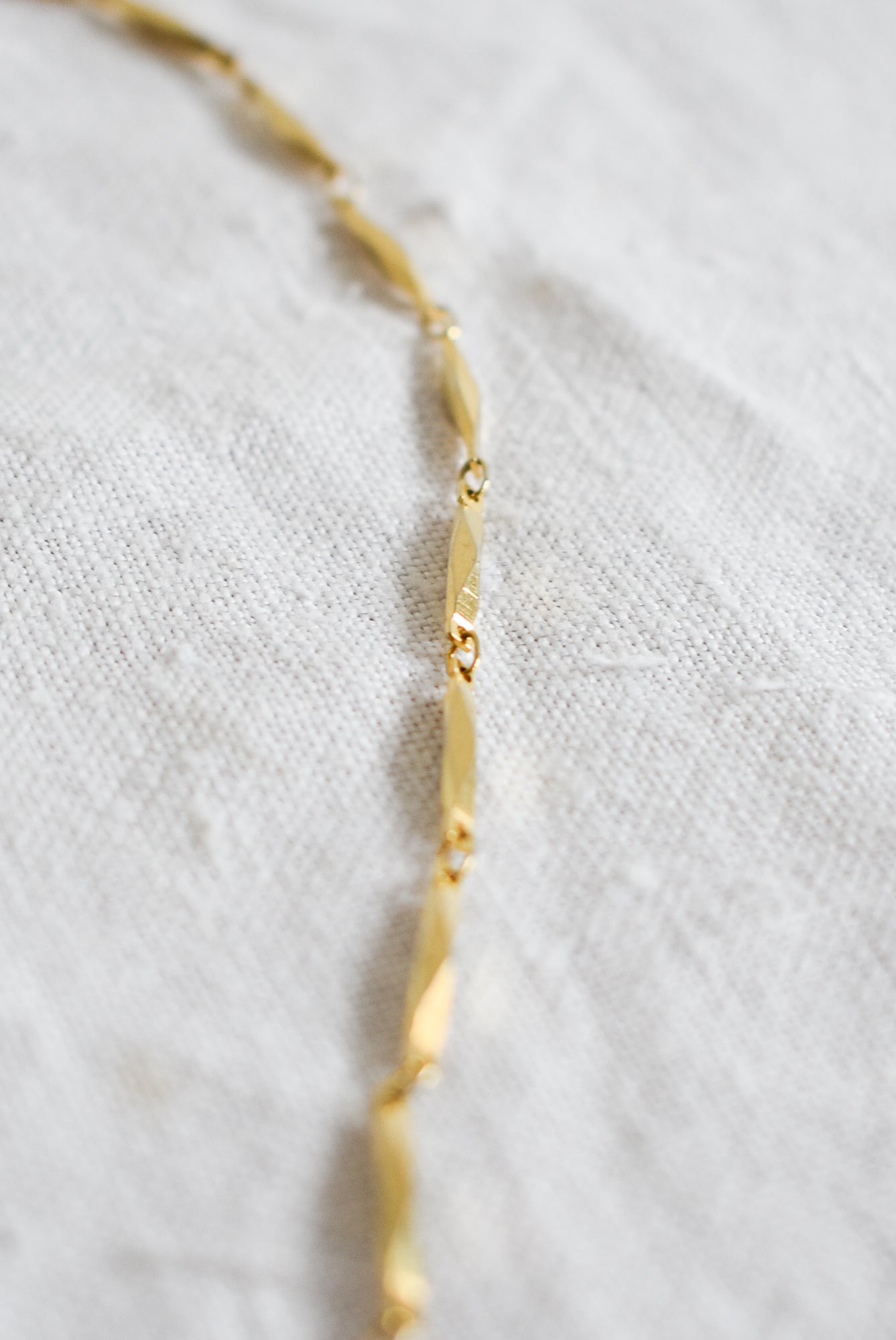 Retro golden beaded chain necklace