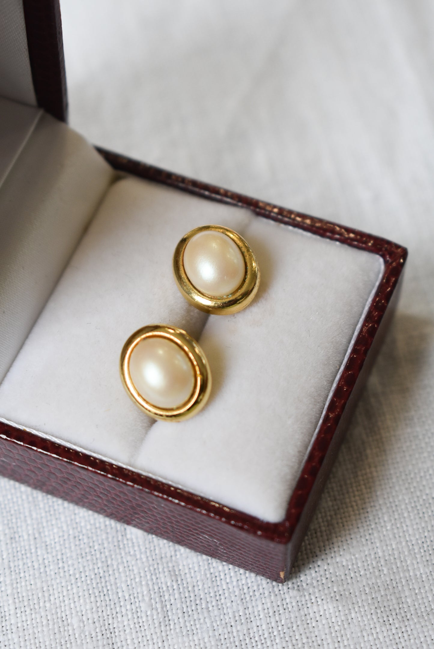 Stunning vintage faux pearl earrings