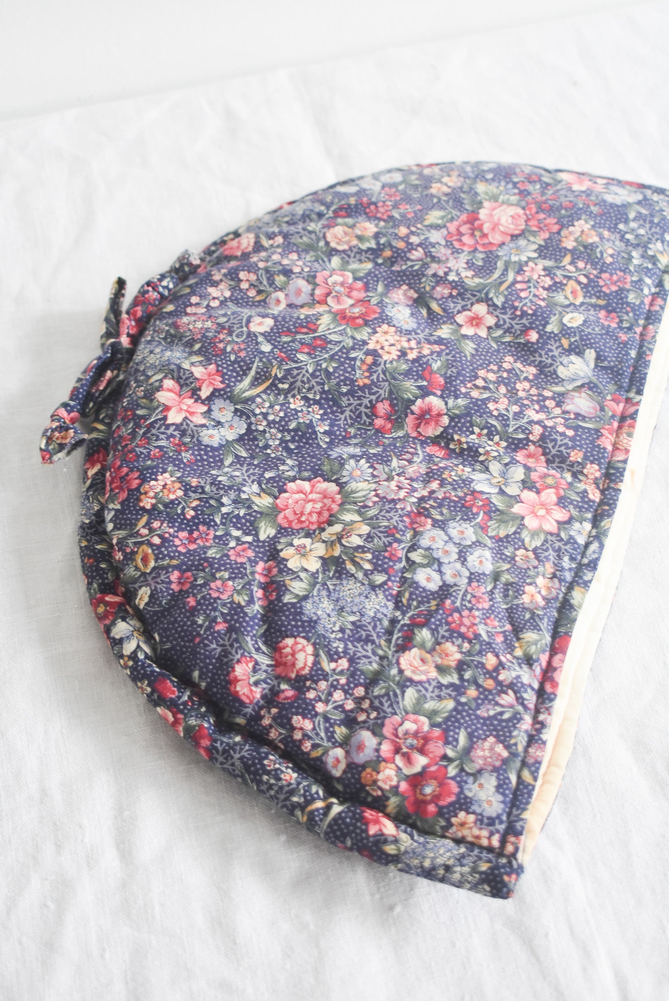 Floral tea cozy