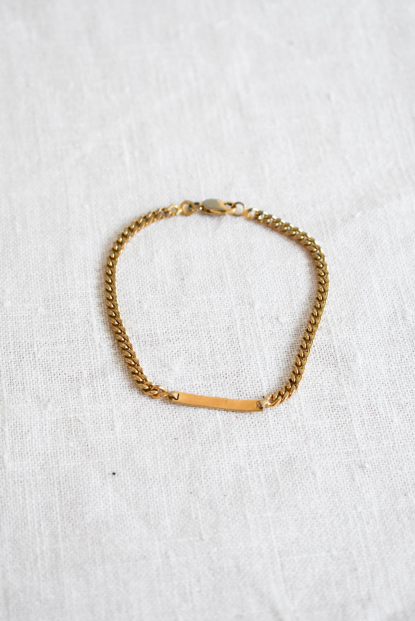 18ct Gold plated curb chain bracelet