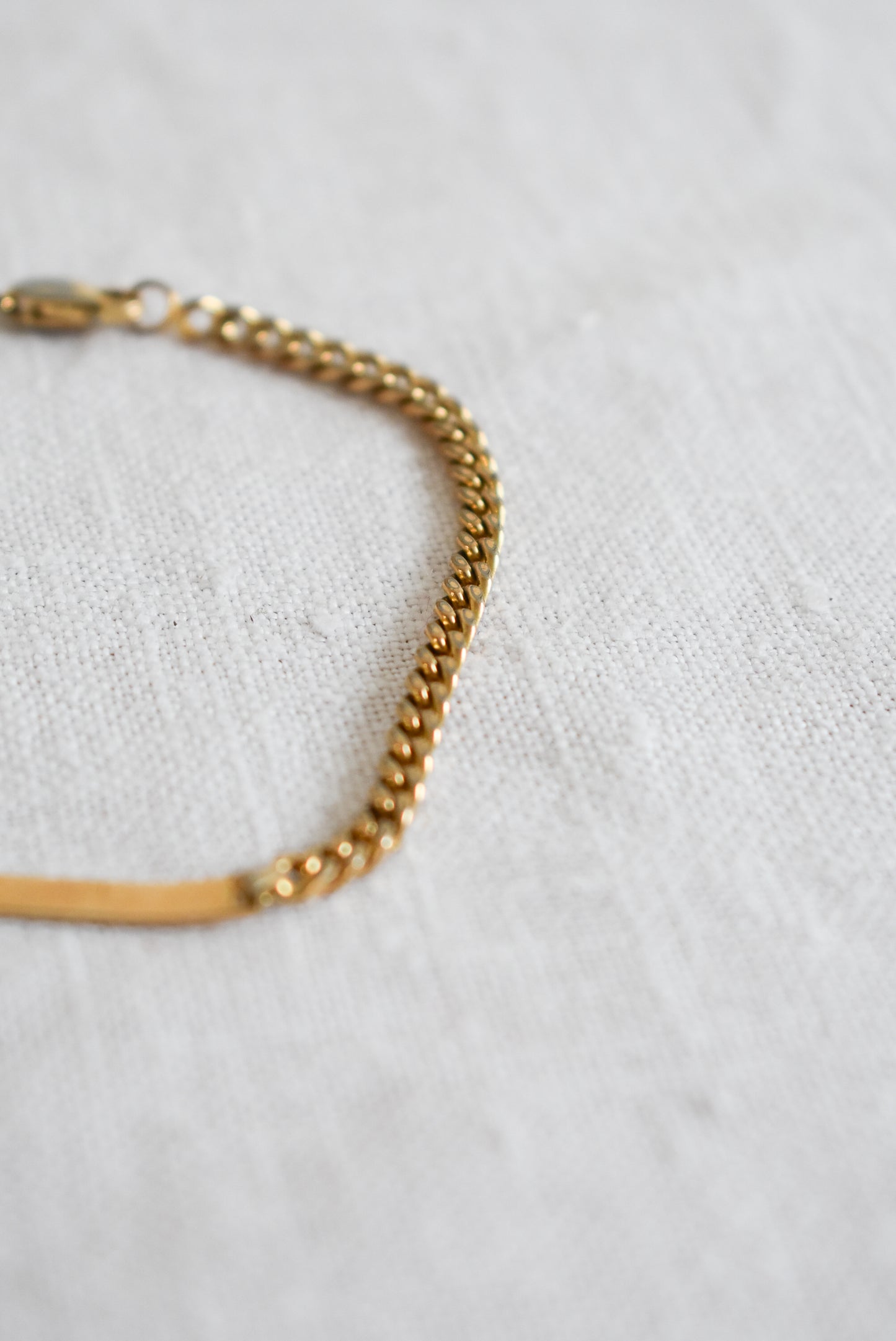 18ct Gold plated curb chain bracelet