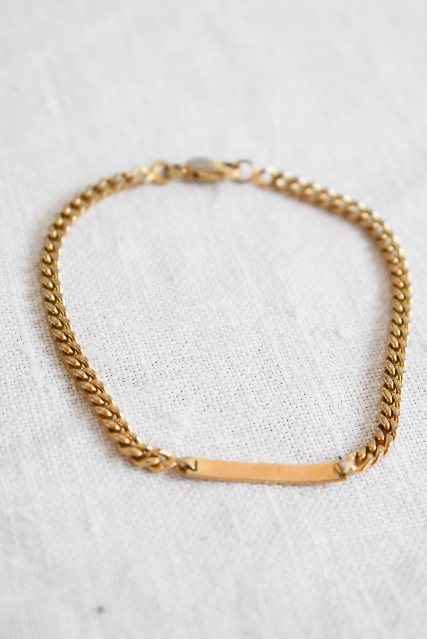 18ct Gold plated curb chain bracelet