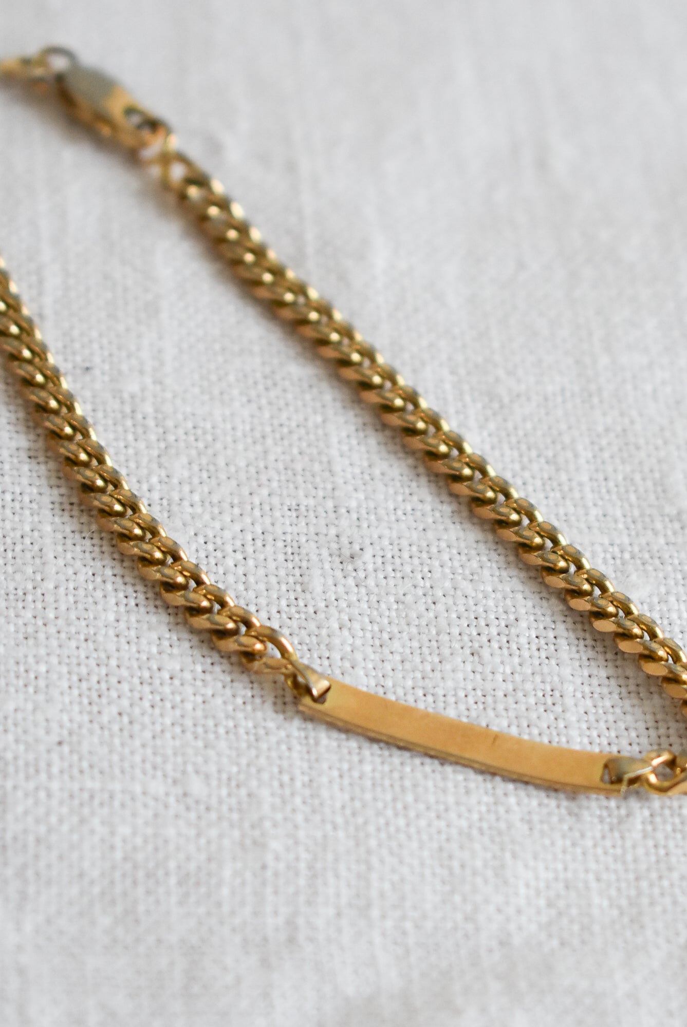 18ct Gold plated curb chain bracelet