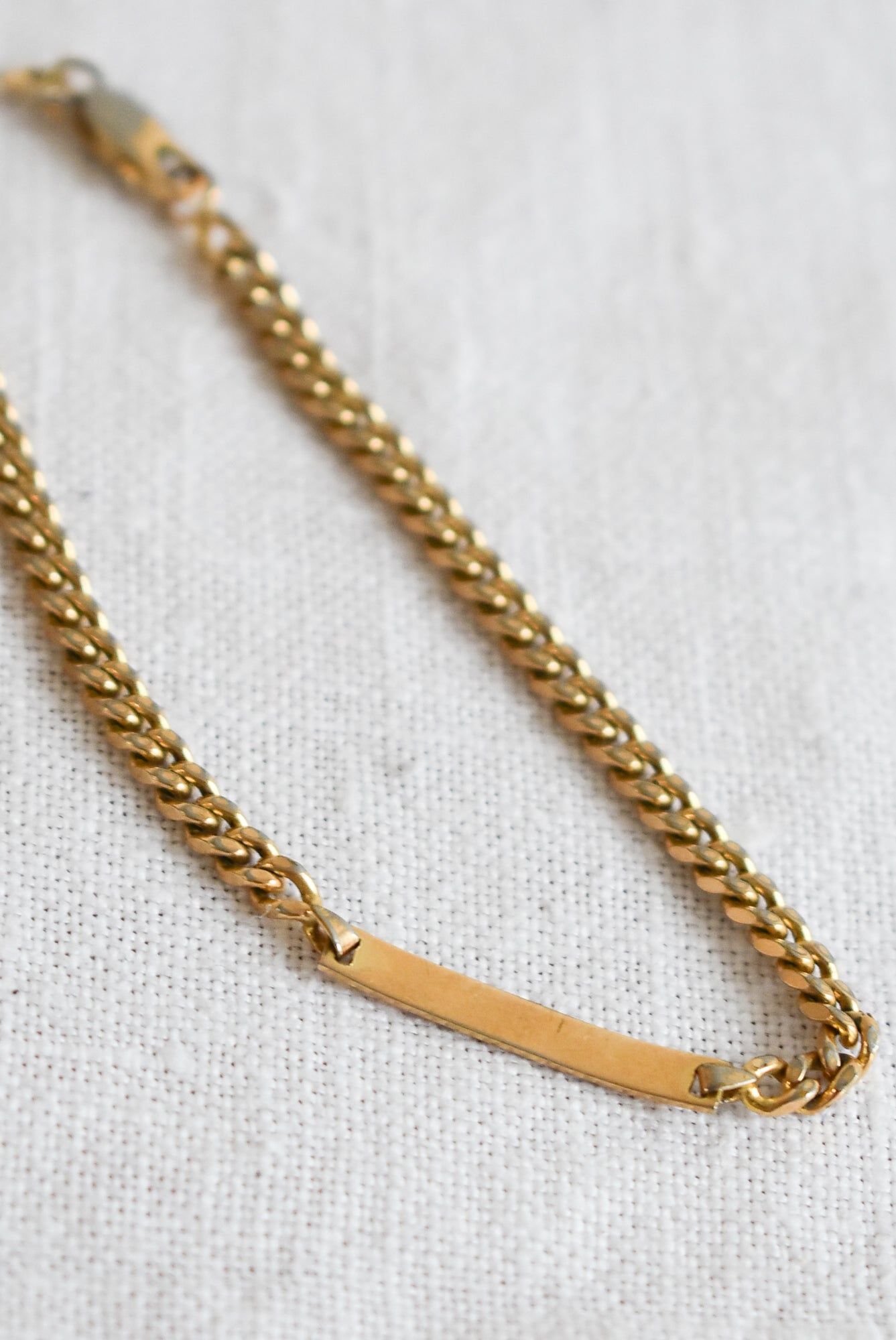 18ct Gold plated curb chain bracelet