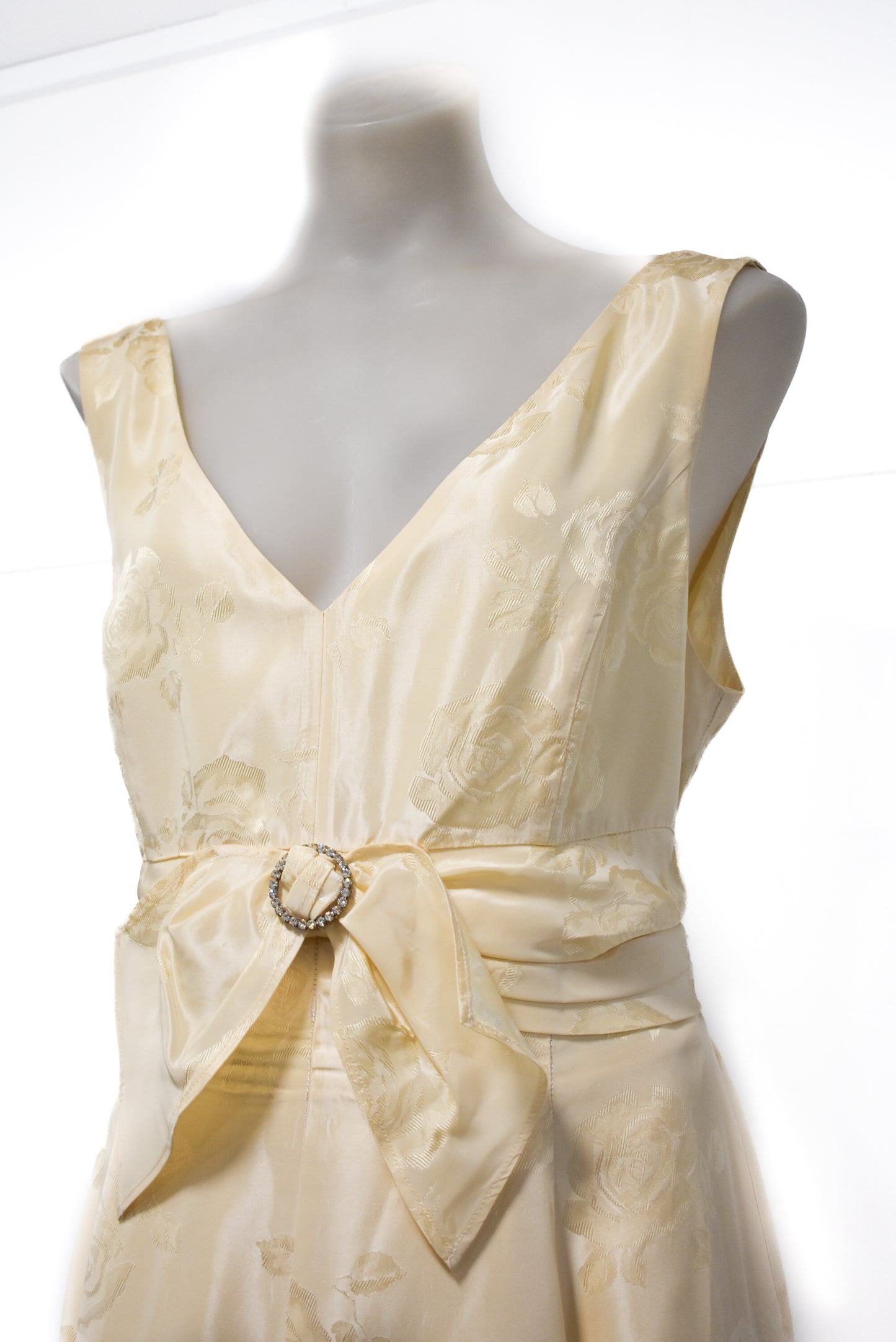 Gina Bacconi vintage champagne dress, 16