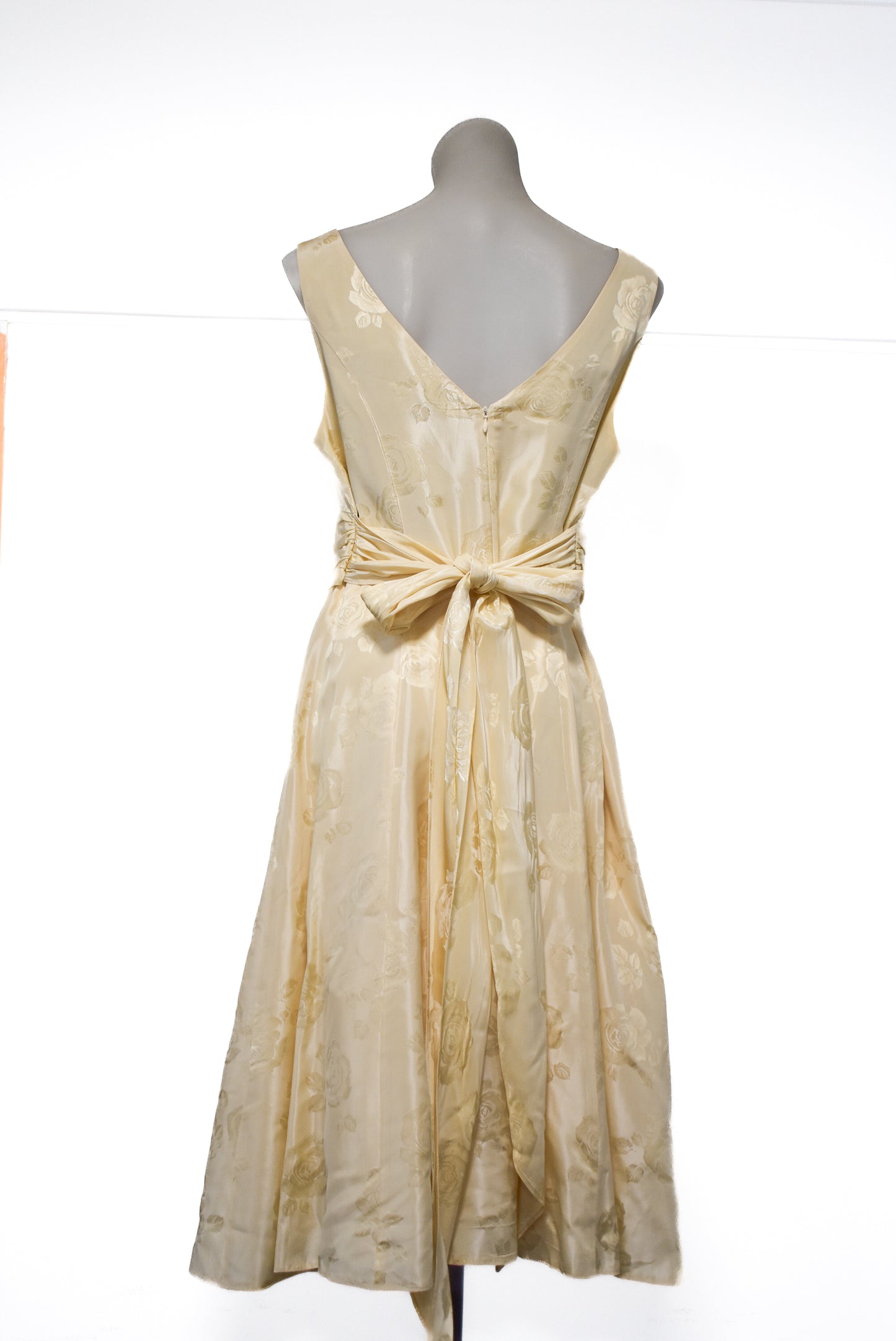 Gina Bacconi vintage champagne dress, 16