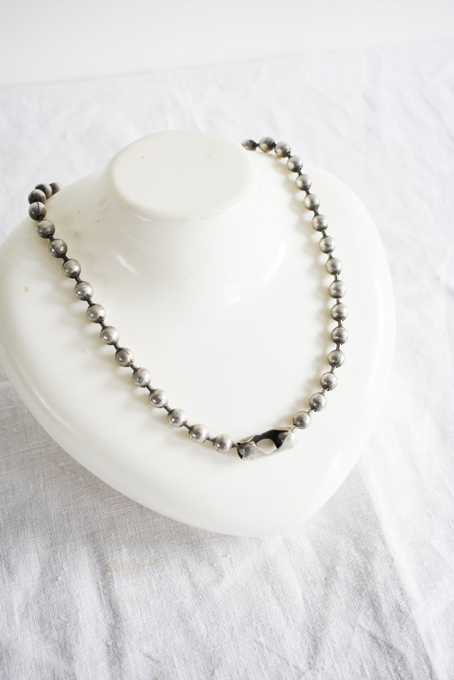 Amazing chunky ball bead chain with lock necklace