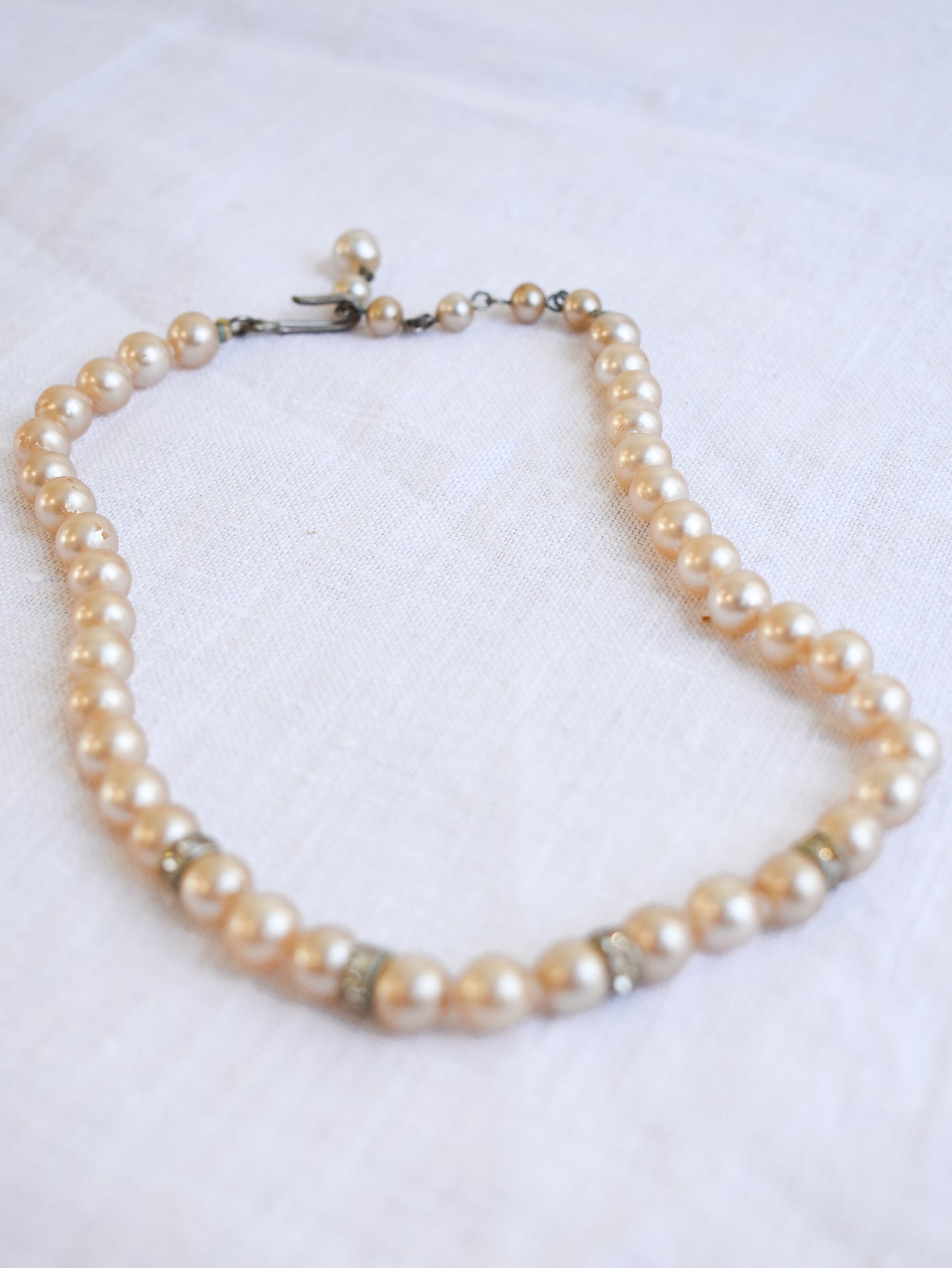 Vintage faux pearl choker with sparkly charms