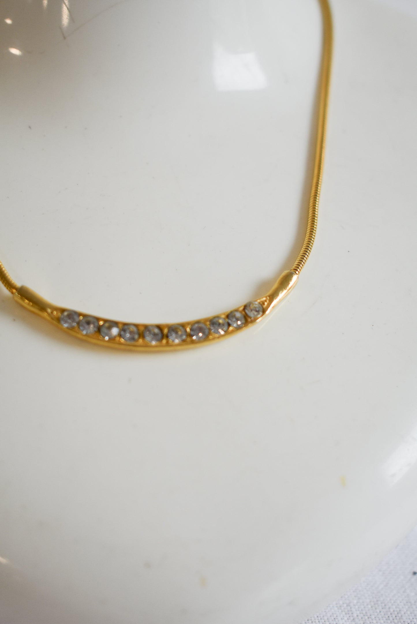 Retro golden snake chain choker