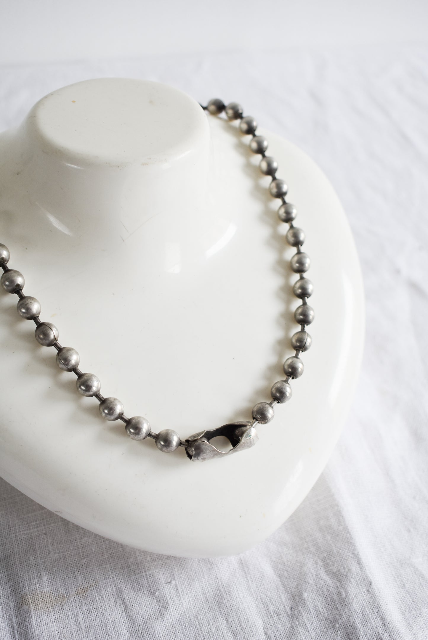 Amazing chunky ball bead chain with lock necklace