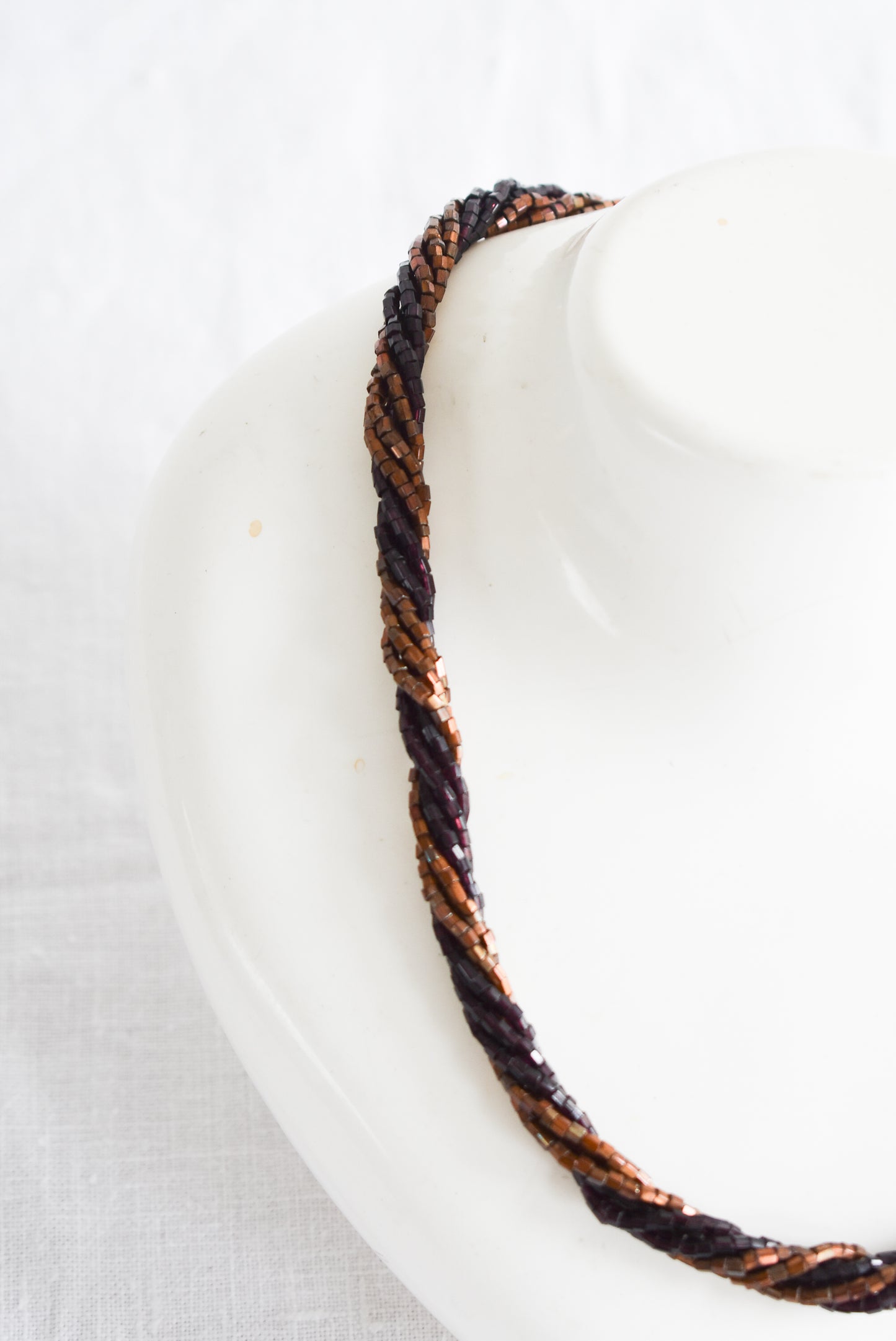 Retro brown glass bead twist necklace