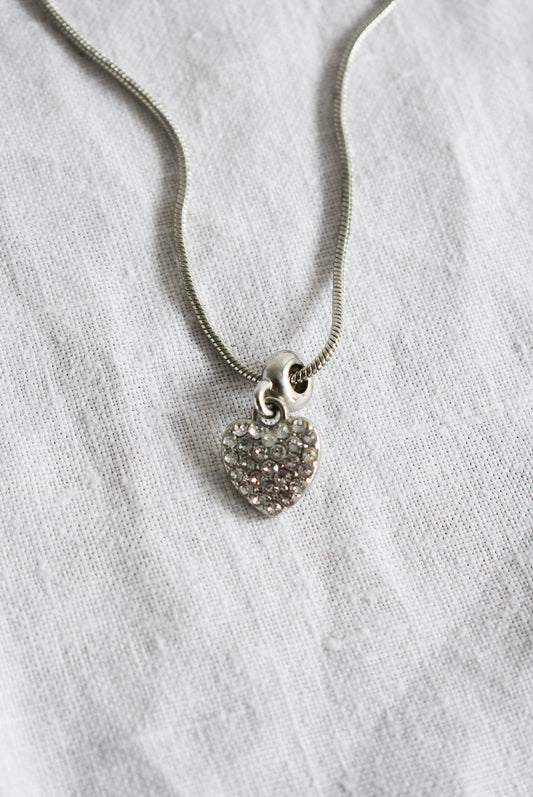 Glitzy heart snake chain necklace