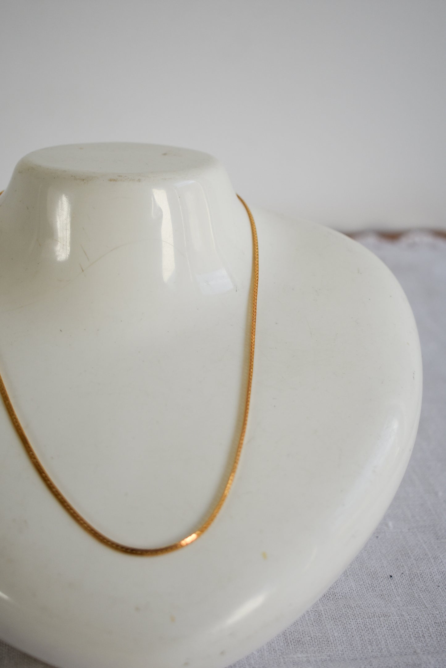 Gorgeous golden s chain necklace