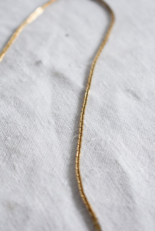 Gorgeous golden square chain