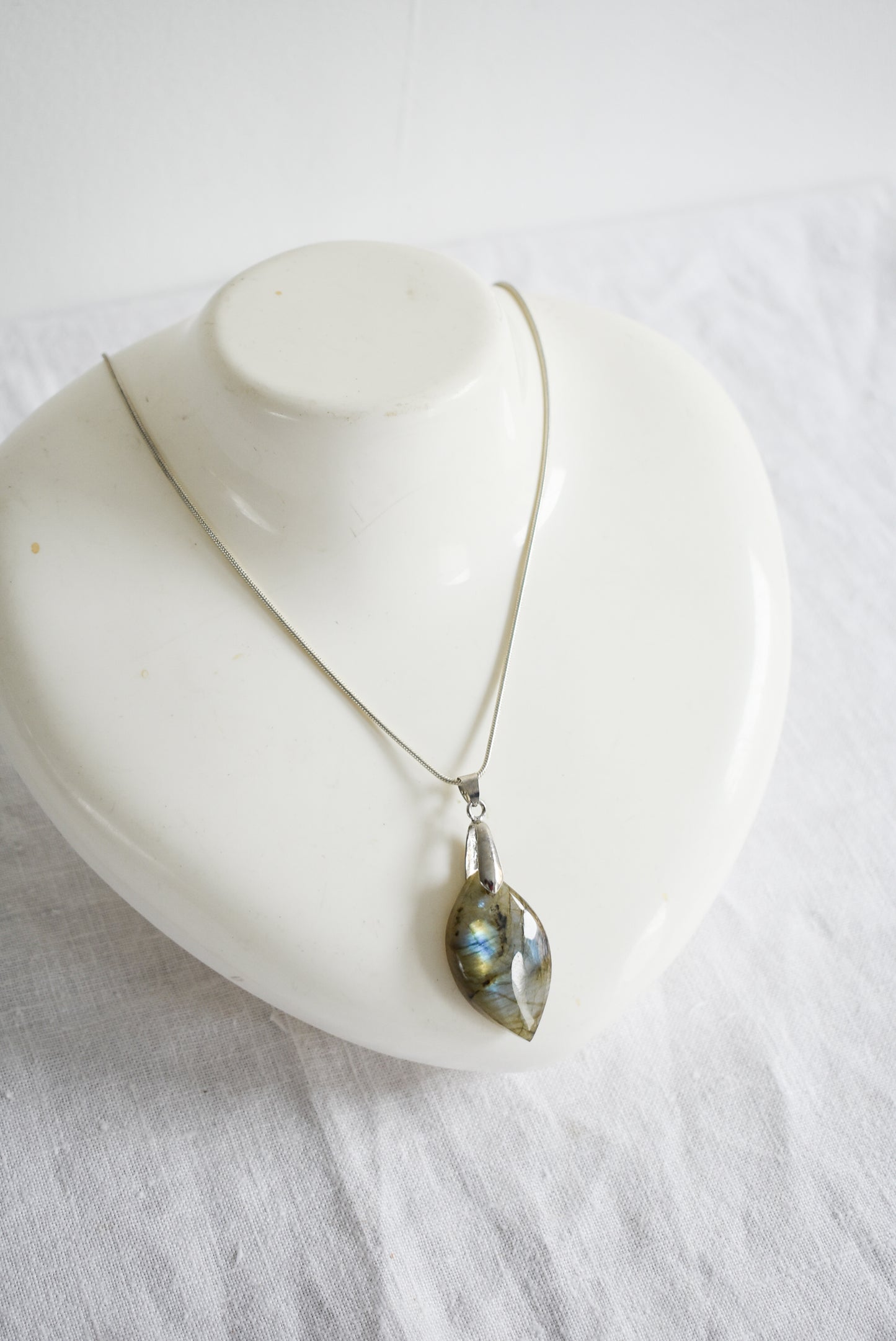 Gorgeous Labradorite pendant on silver toned snake chain