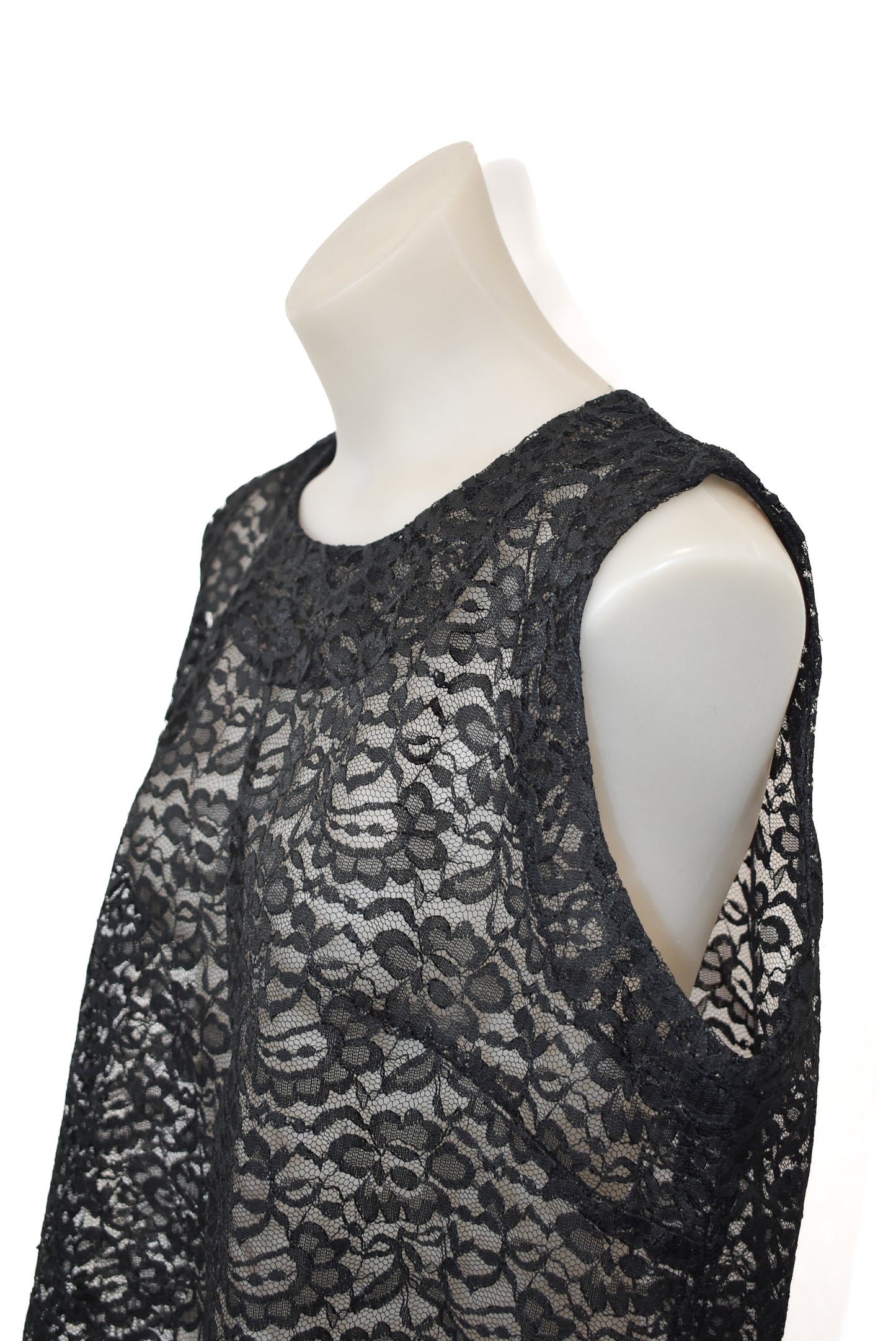 Handmade sleeveless lace top