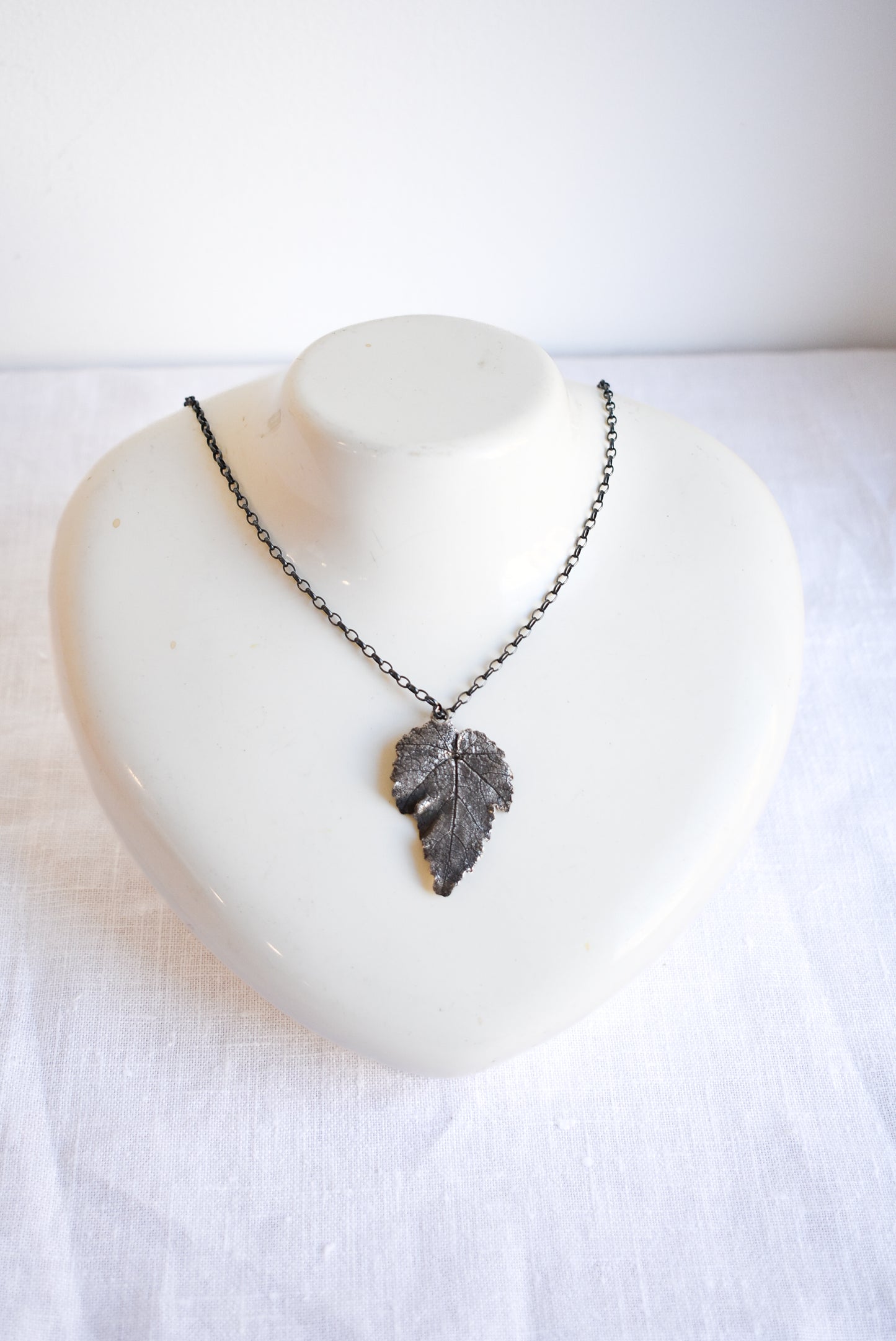 Gorgeous silver embossed leaf pendant necklace