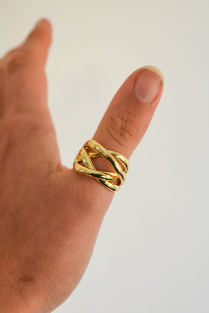 Chunky golden knot ring