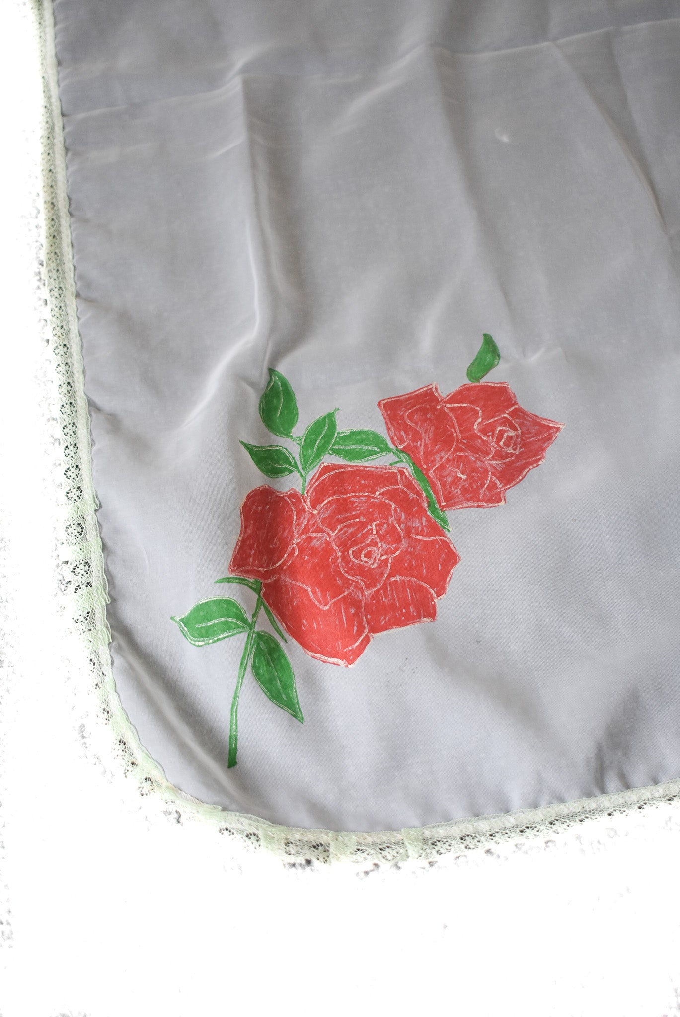 Handpainted mesh table cloth