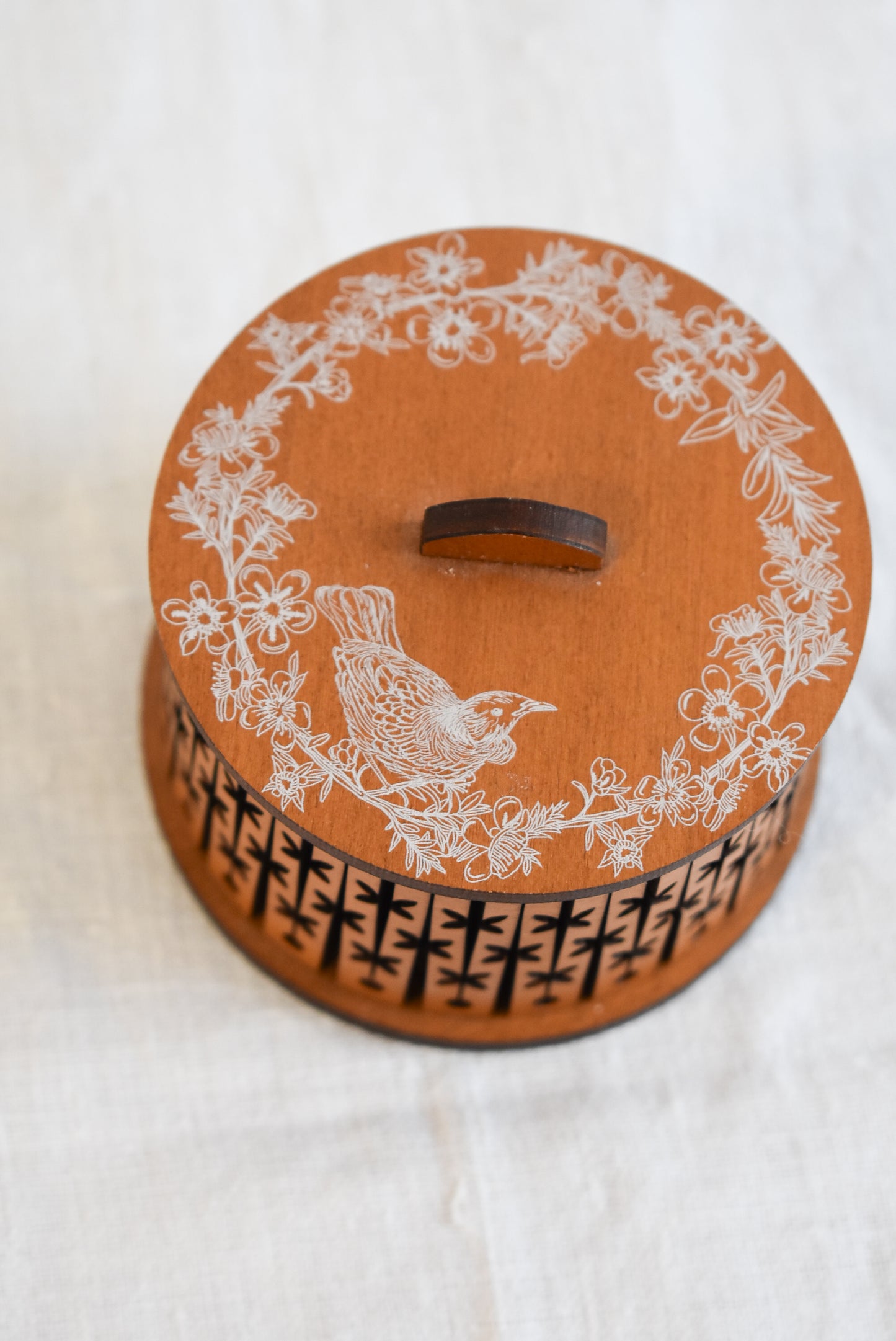 Tui wooden trinket box