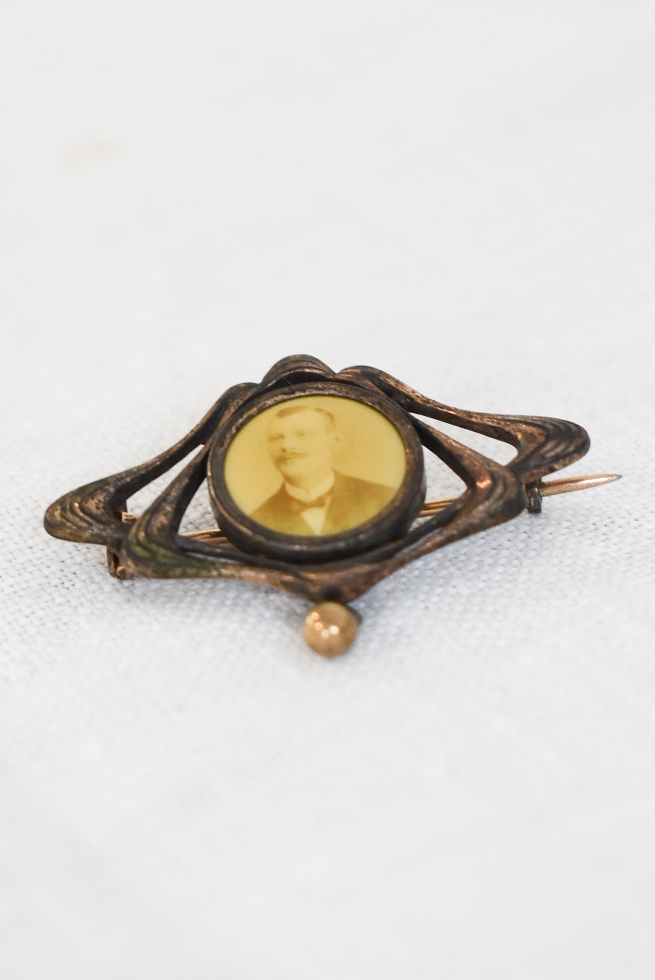 Vintage memorial brooch