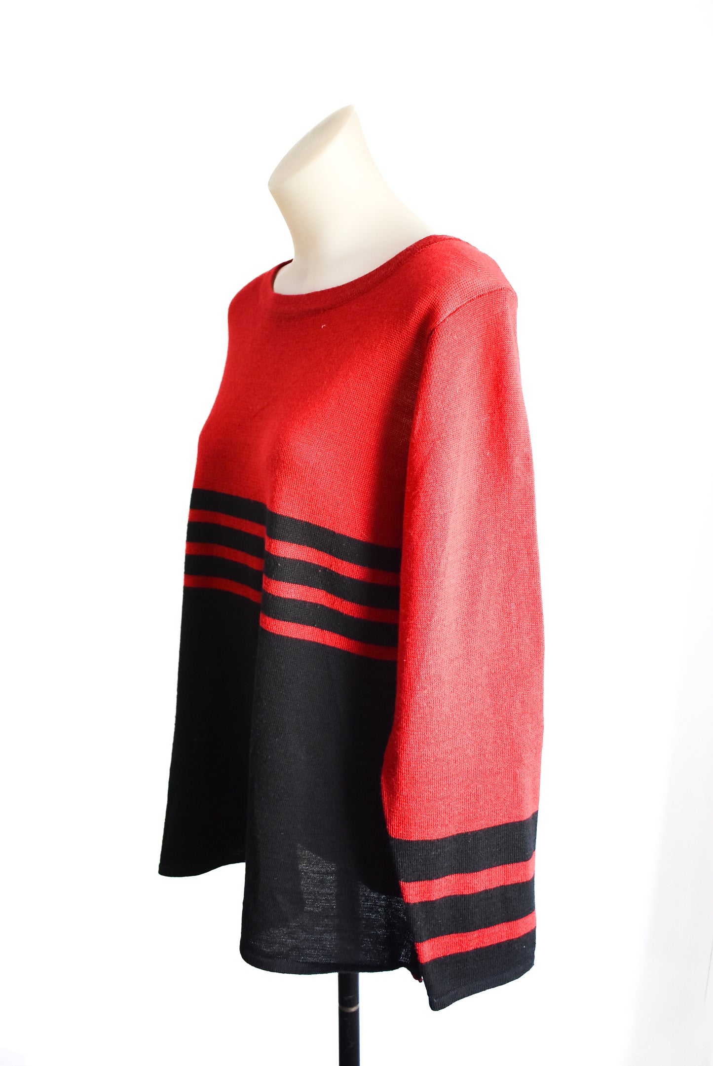 Twin lakes red and black colour block knit jumper, L