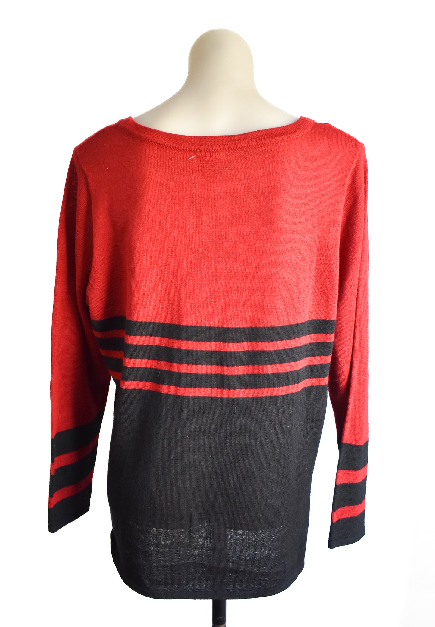 Twin lakes red and black colour block knit jumper, L