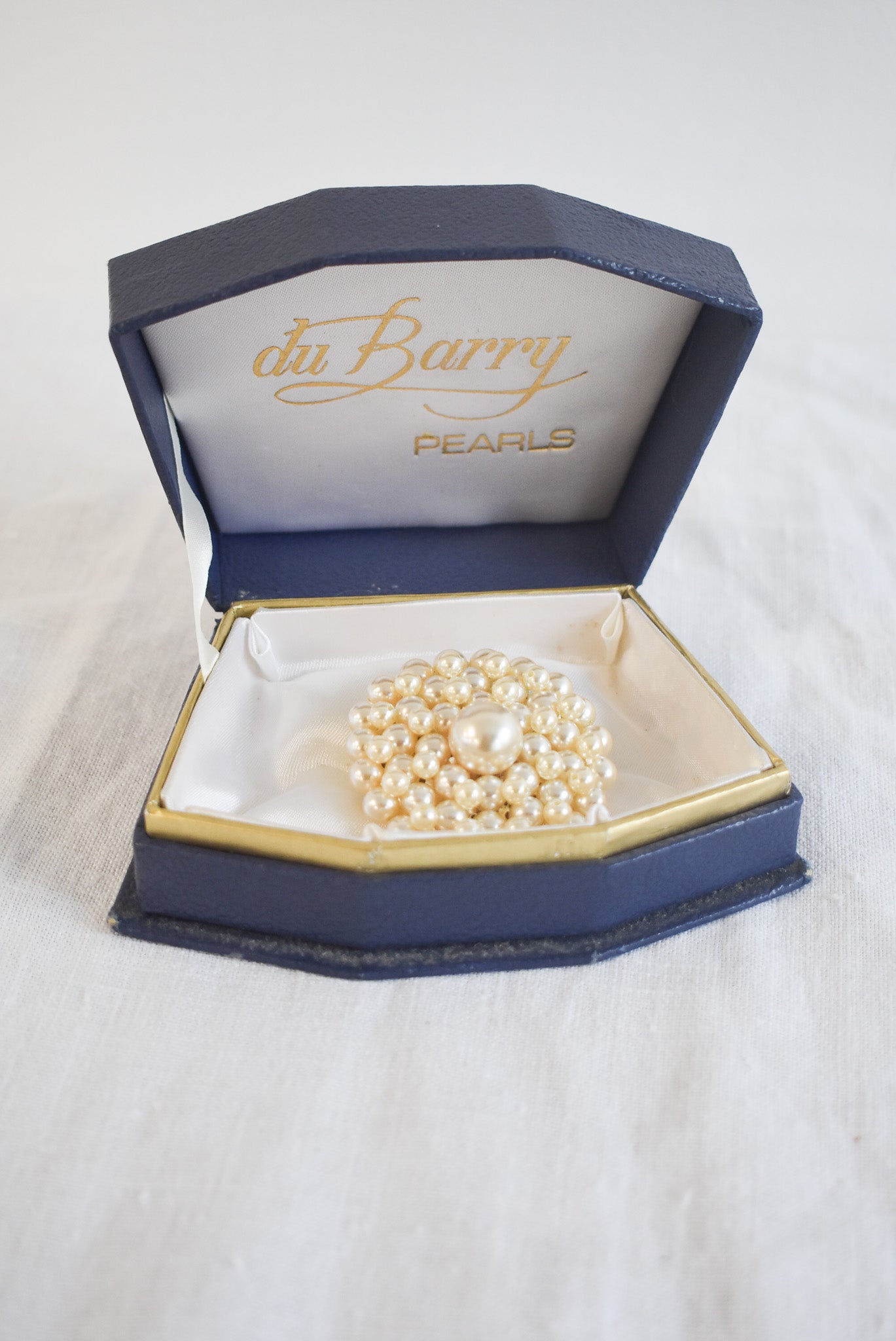 Du Barry large glamorous faux pearl brooch