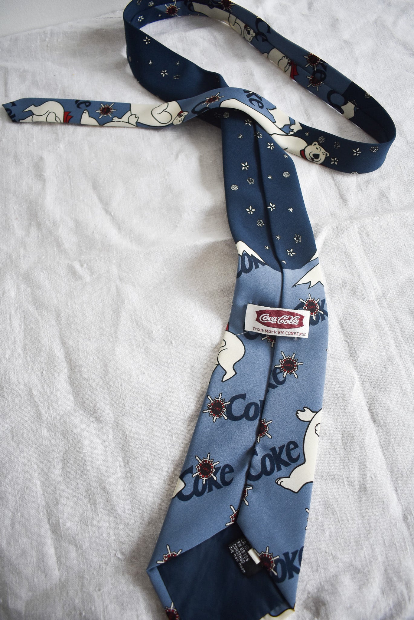 Vintage Coca-Cola polar bear tie