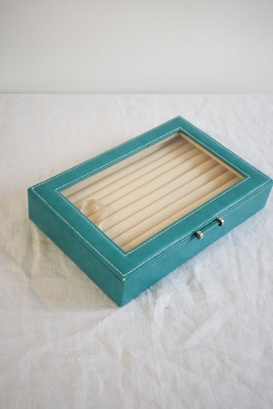 Gorgeous faux leather jewellery box