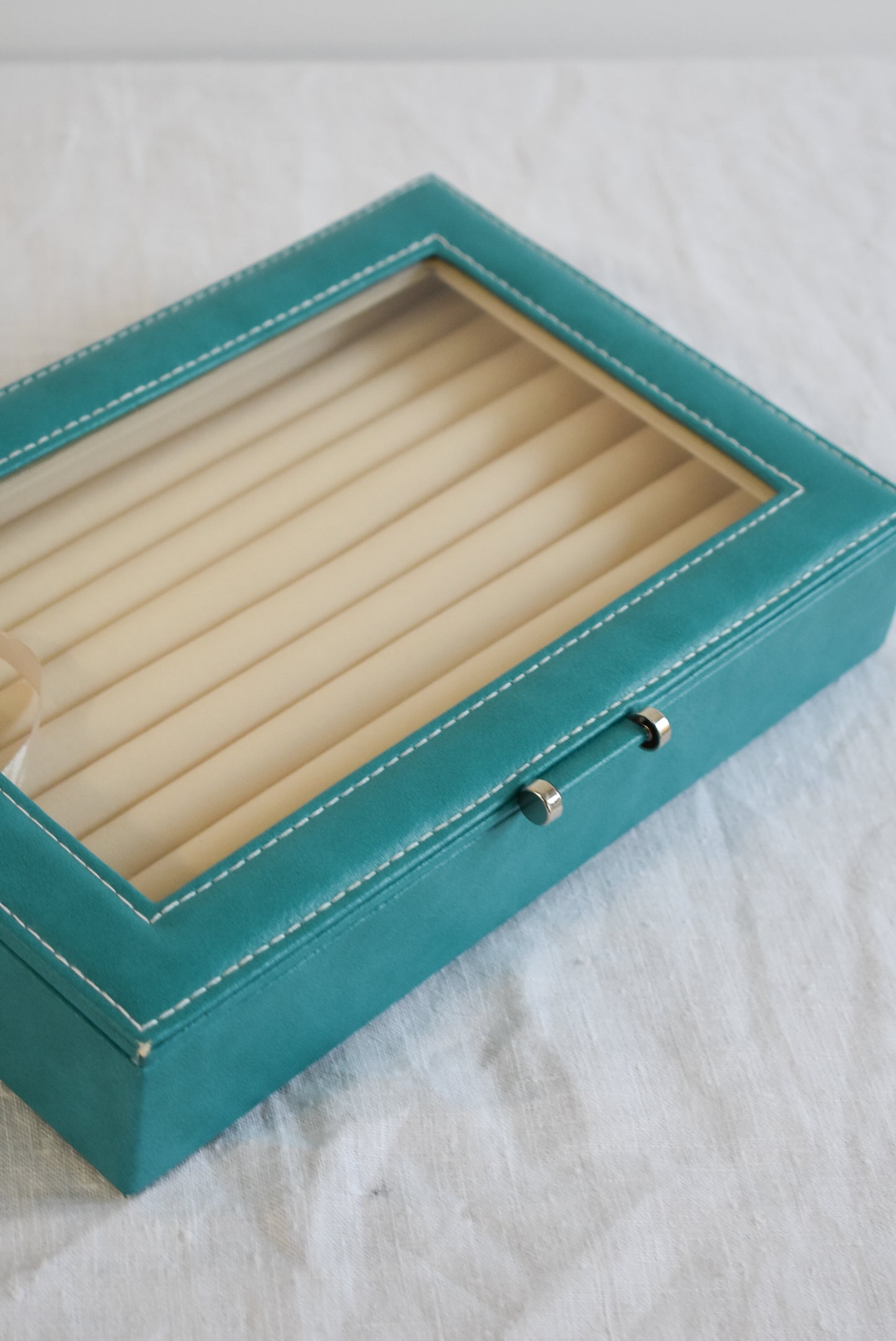 Gorgeous faux leather jewellery box