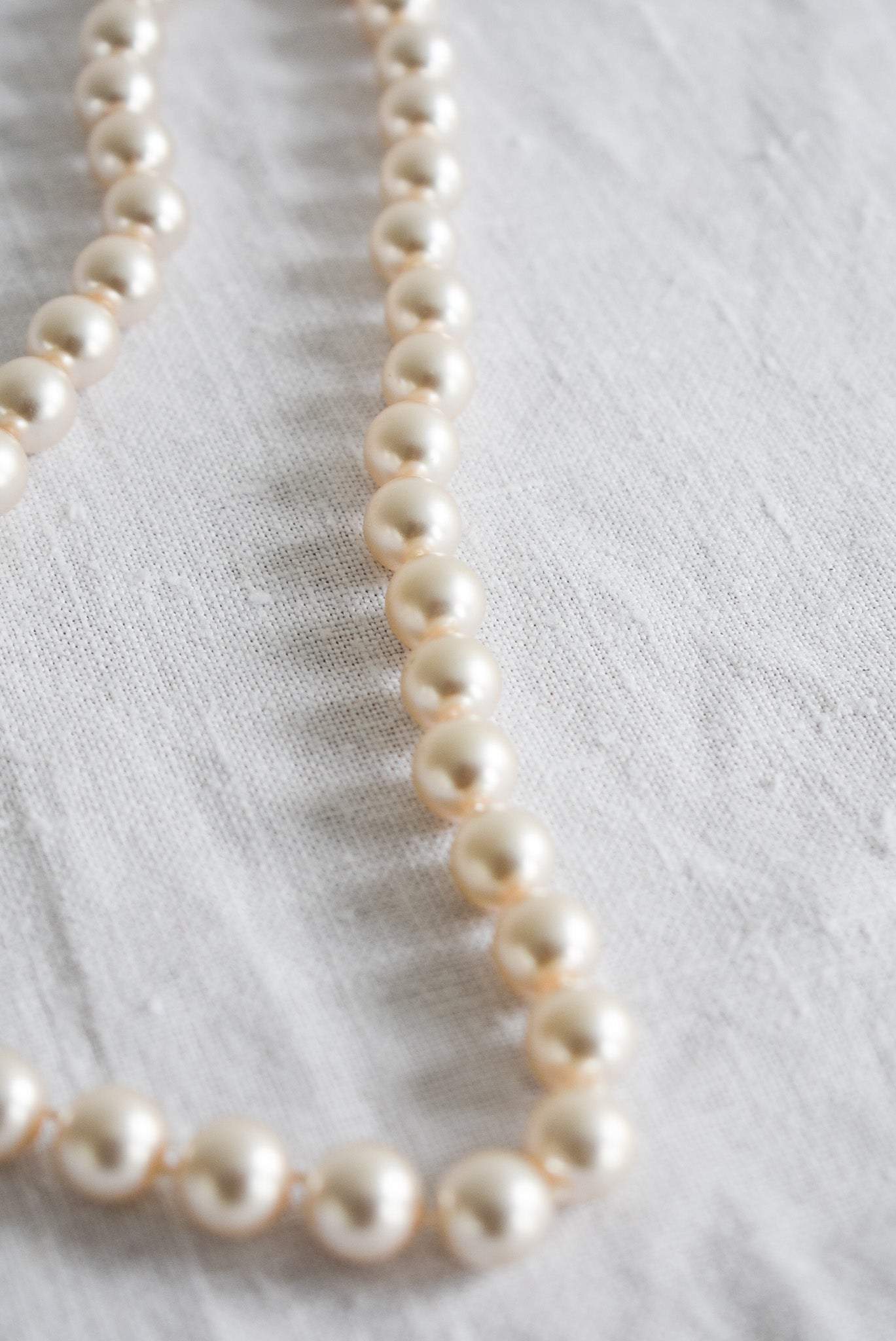 Vintage faux pearl necklace