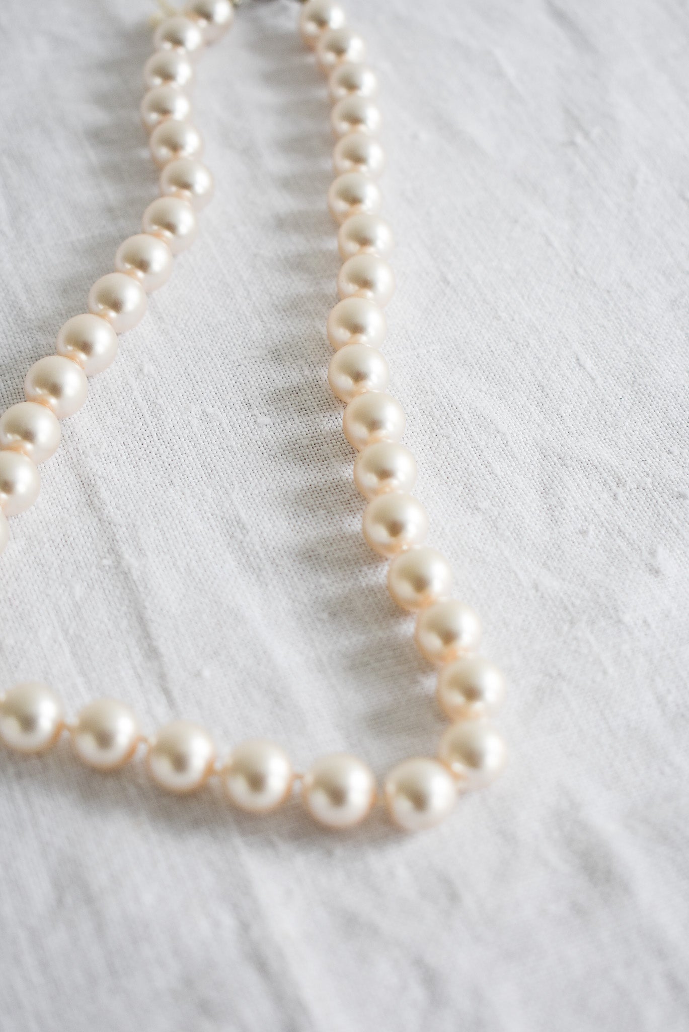 Vintage faux pearl necklace