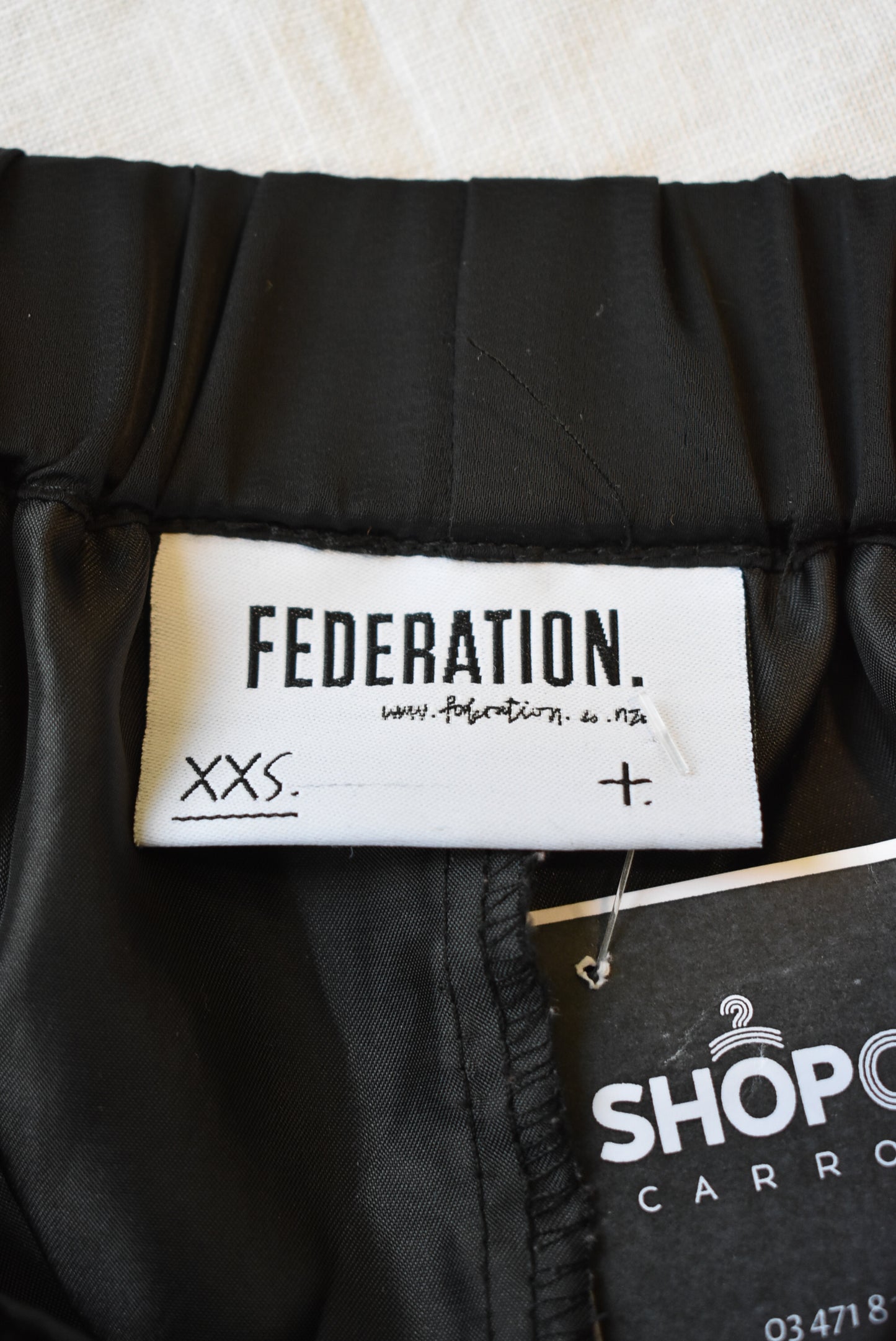 Federation flowy black shorts, XXS